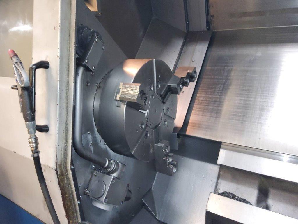 DAEWOO PUMA 400 CNC Turning Center w/ Fanuc Series 21i-TB Control USED 1