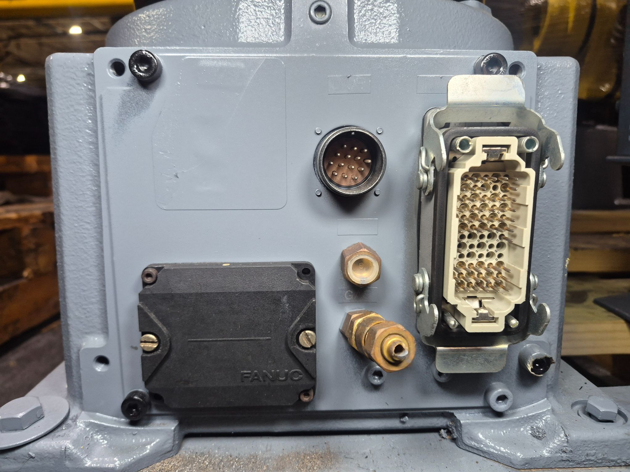 FANUC Arc Mate 120iC Complete With R-30iB Controller REFURBISHED 3
