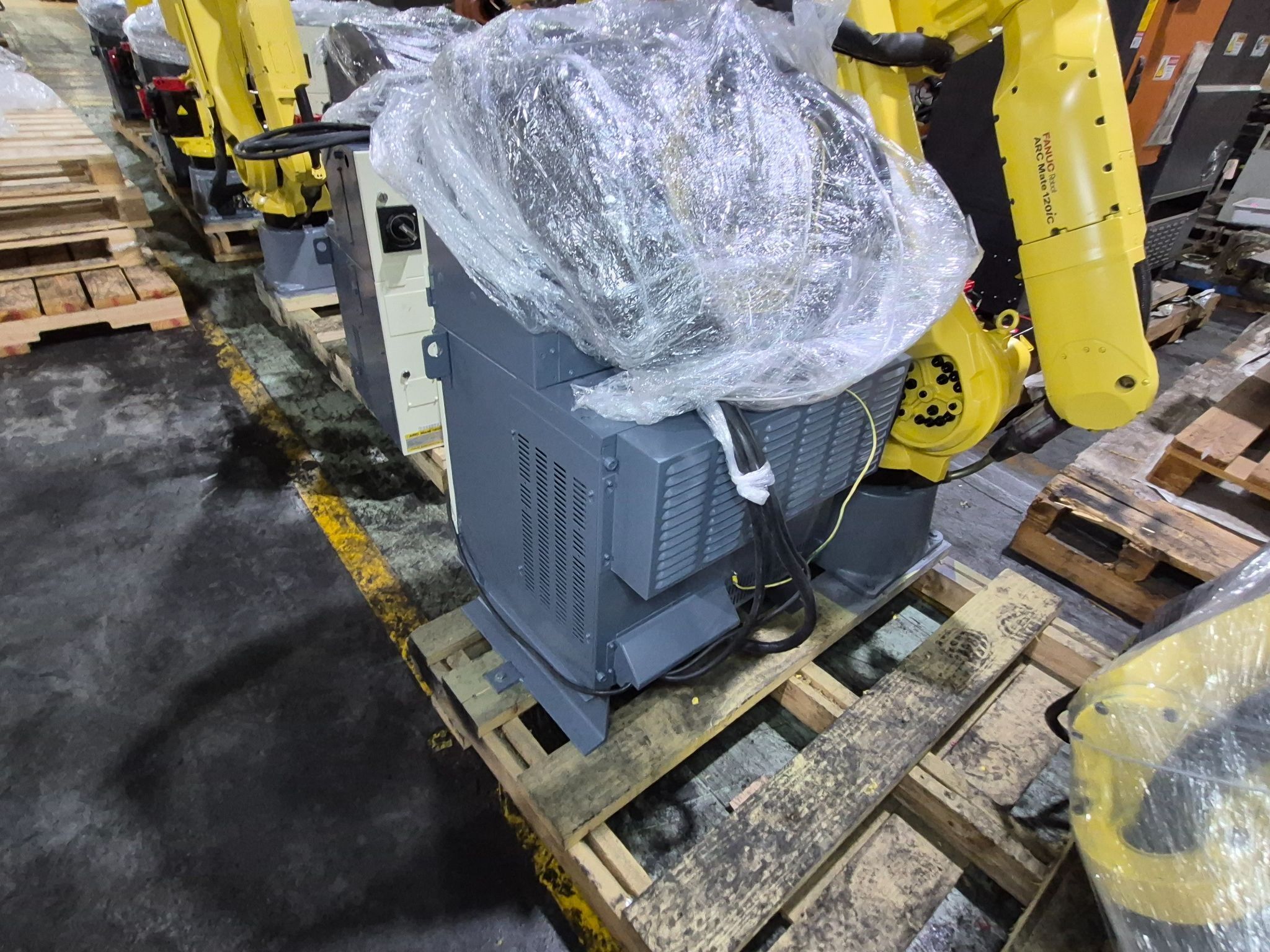 FANUC Arc Mate 120iC Complete With R-30iB Controller REFURBISHED 6