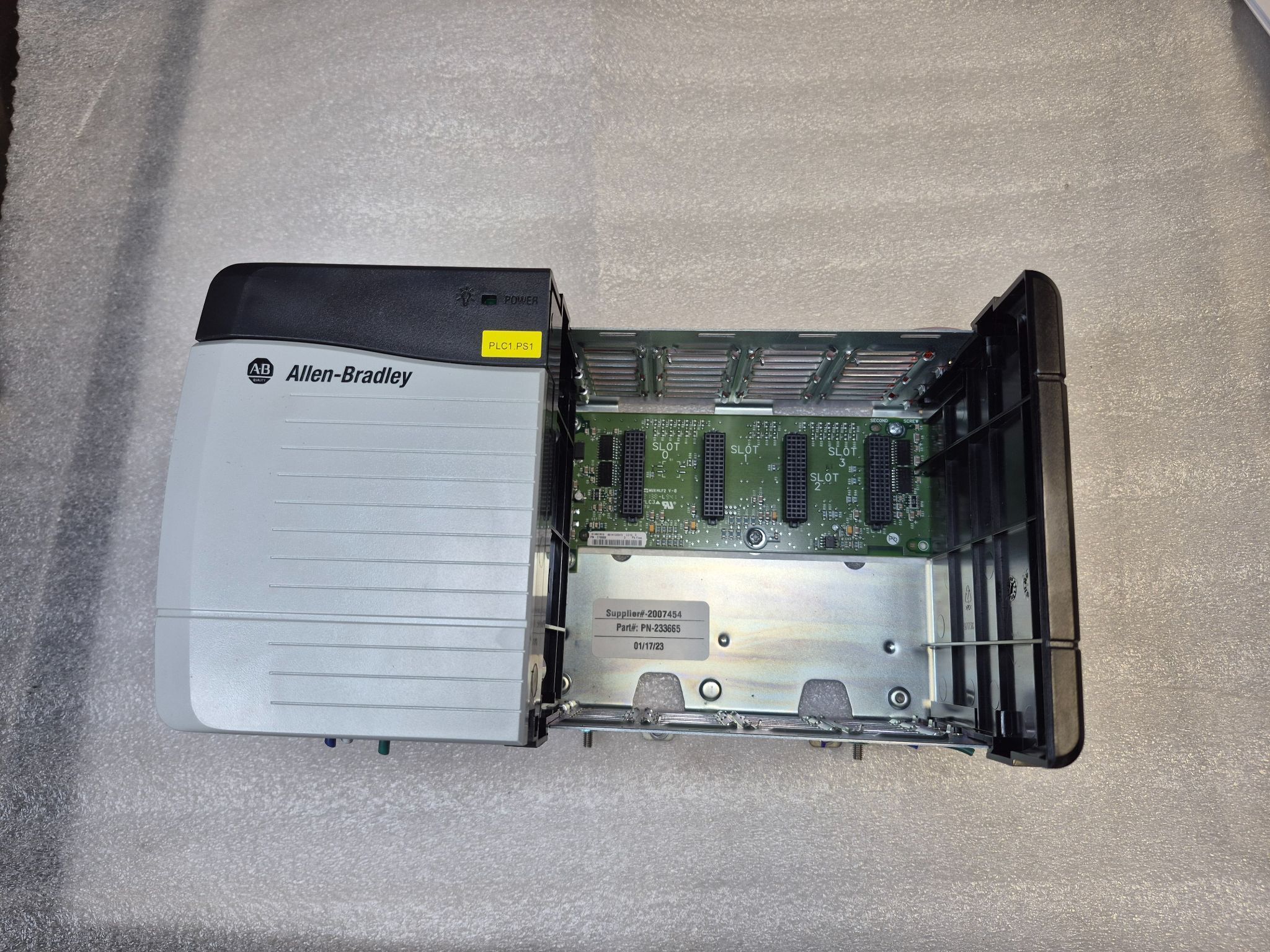 ALLEN BRADLEY 1756-PB72 ControlLogix Power Supply w/ 1756-A4 4-Slot Chassis USED 0