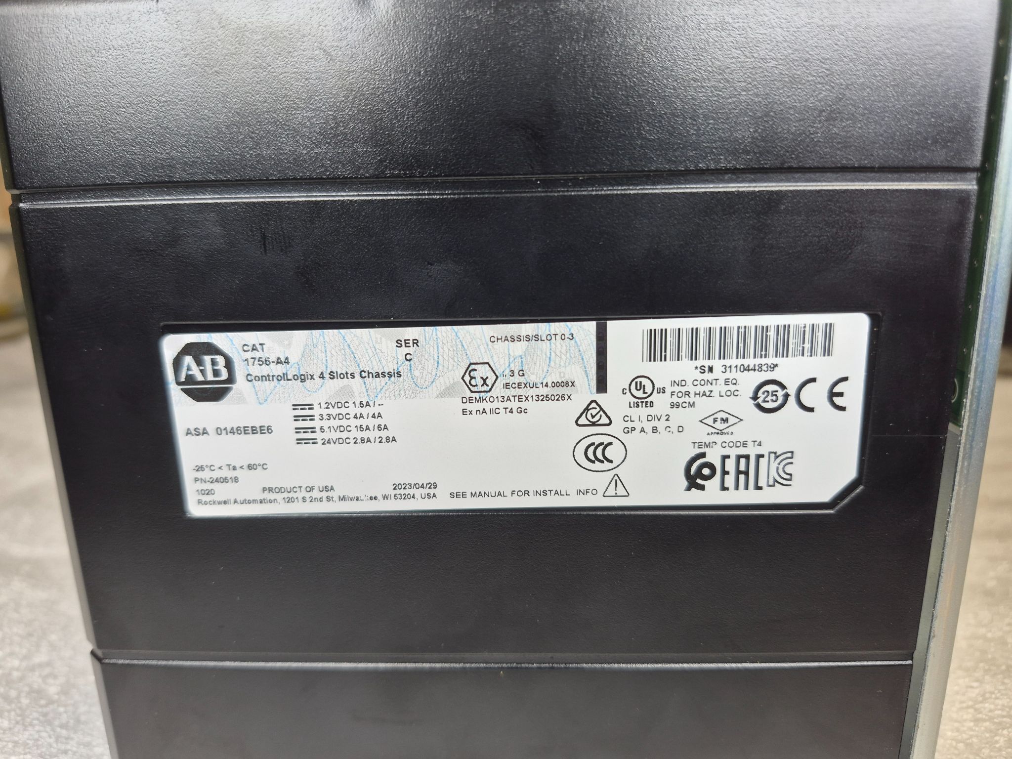 ALLEN BRADLEY 1756-PB72 ControlLogix Power Supply w/ 1756-A4 4-Slot Chassis USED 4