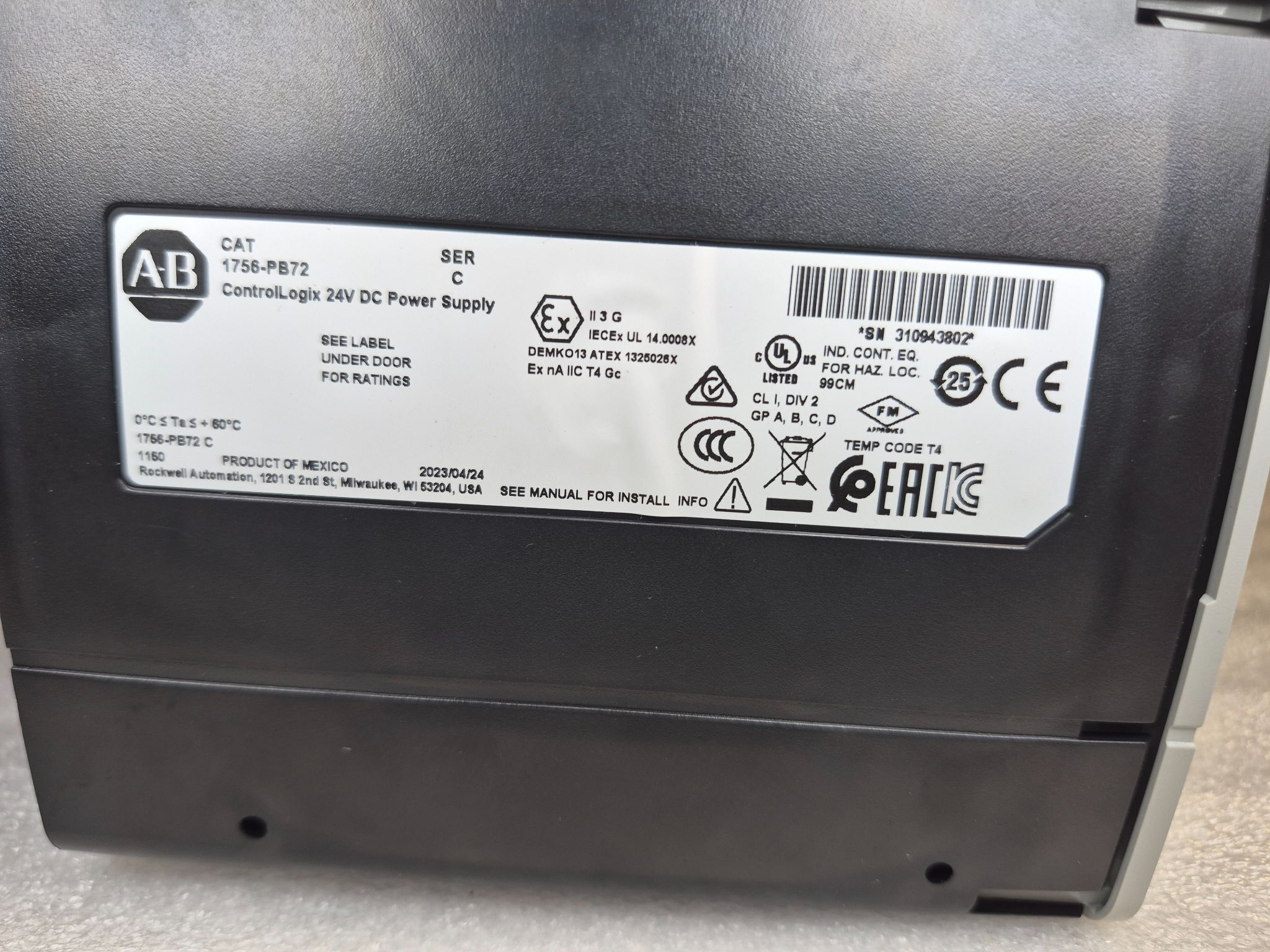 ALLEN BRADLEY 1756-PB72 ControlLogix Power Supply w/ 1756-A4 4-Slot Chassis USED 3