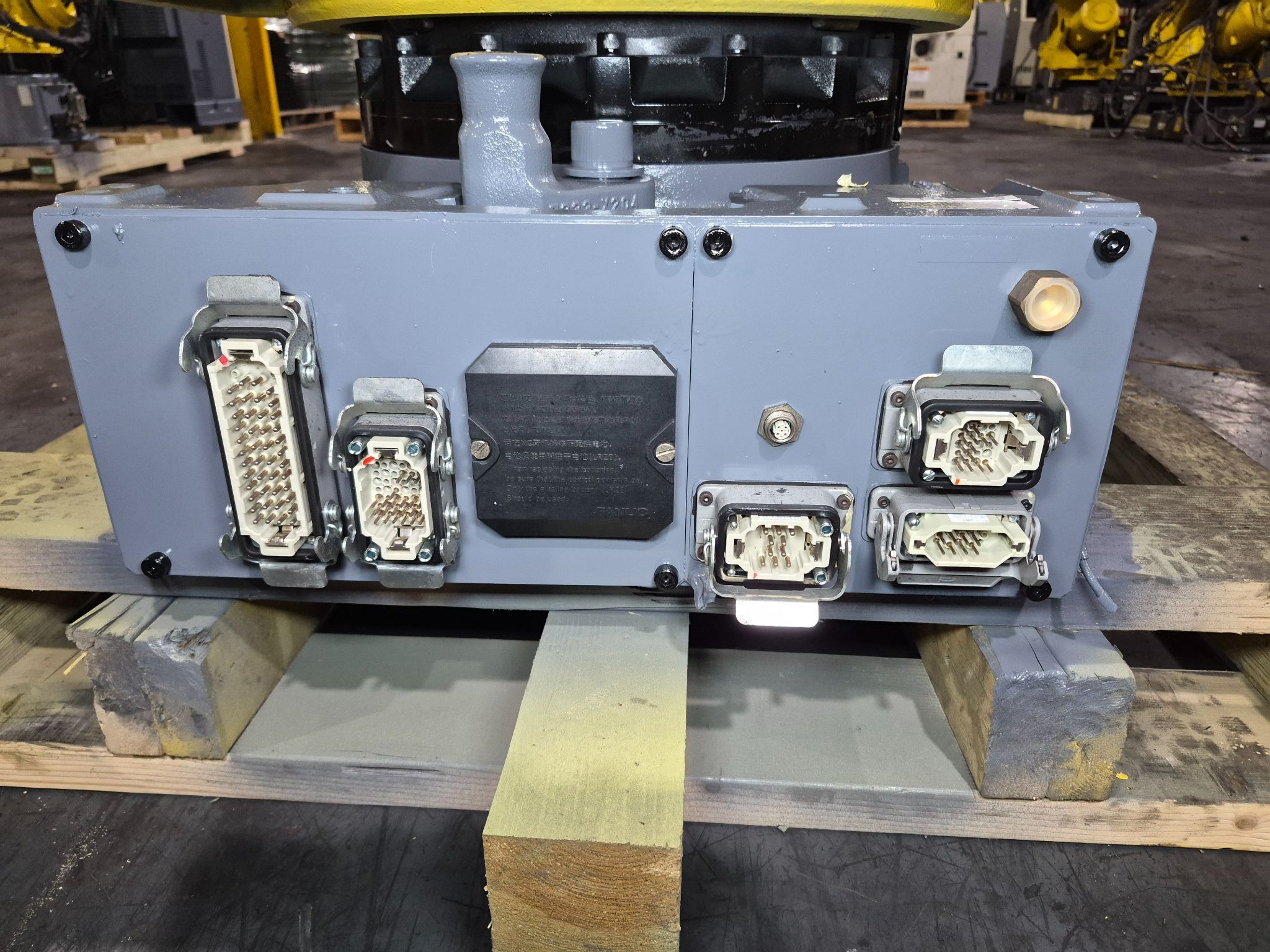 FANUC R-2000iC/210F Complete With R-30iB Controller REFURBISHED 4
