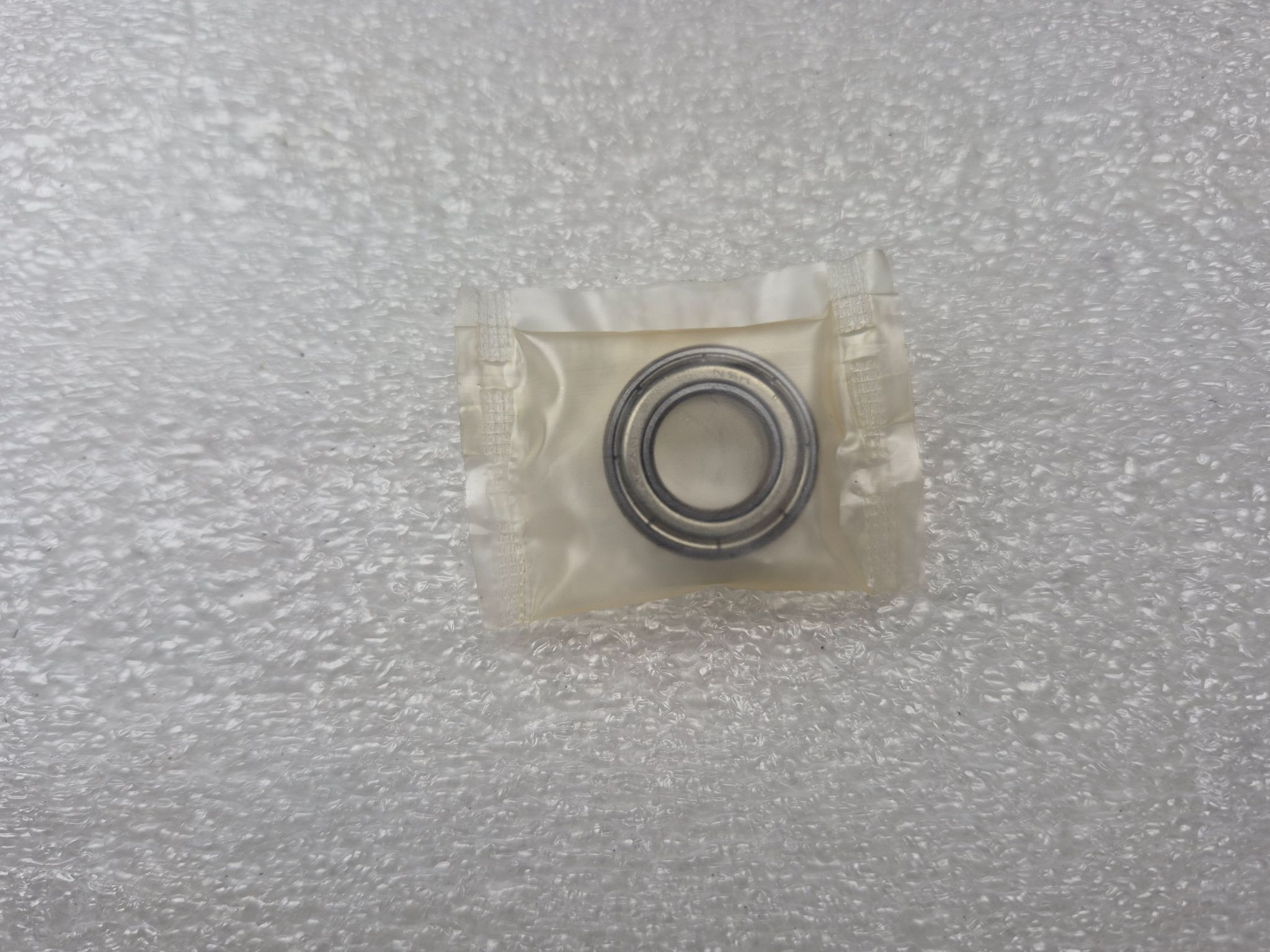 NSK 6800ZZCM Deep Groove Ball Bearing 10 mm ID x 19 mm OD NEW 2