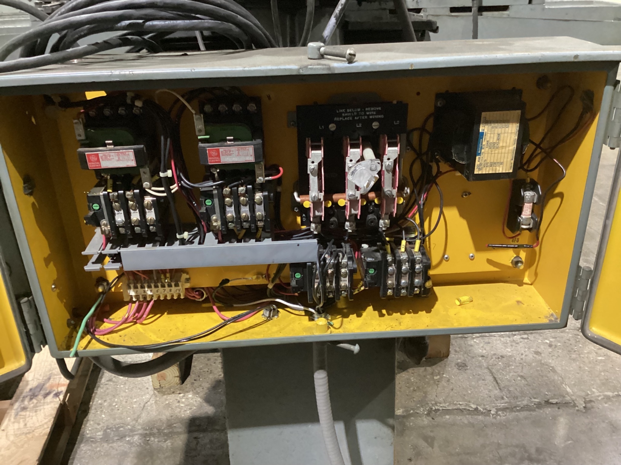 Brown & Sharpe Surface Grinder USED 11