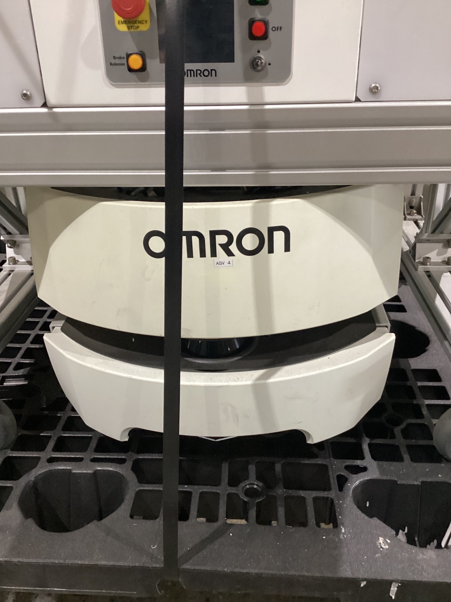 Omron LD-90X Autonomous Mobile Robot with Conveyor Transfer Module USED 5