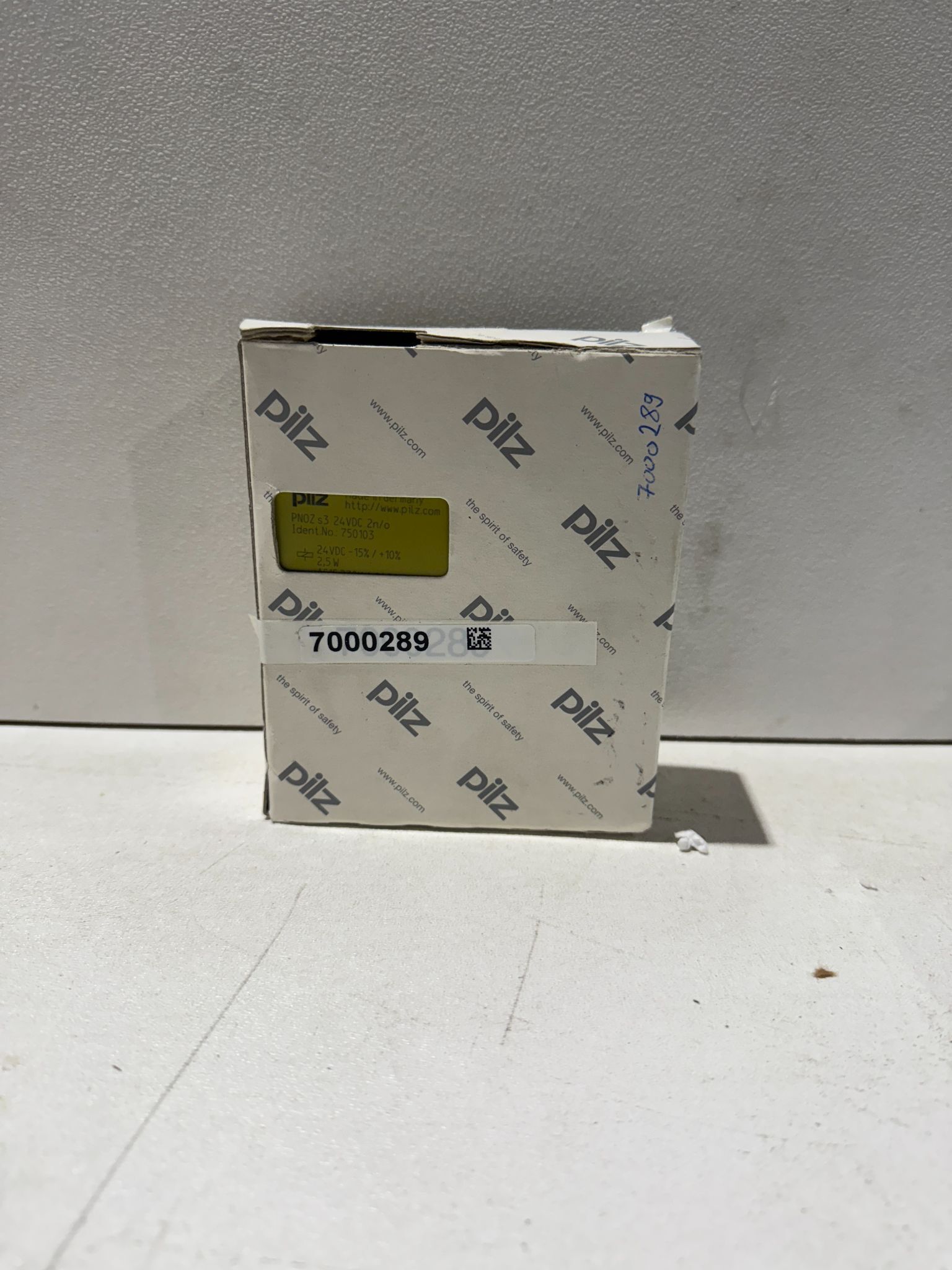 PILZ PNOZs324VDC2n/o SAFETY SYSTEMS & SAFETY RELAY MODULE NEW IN BOX 0