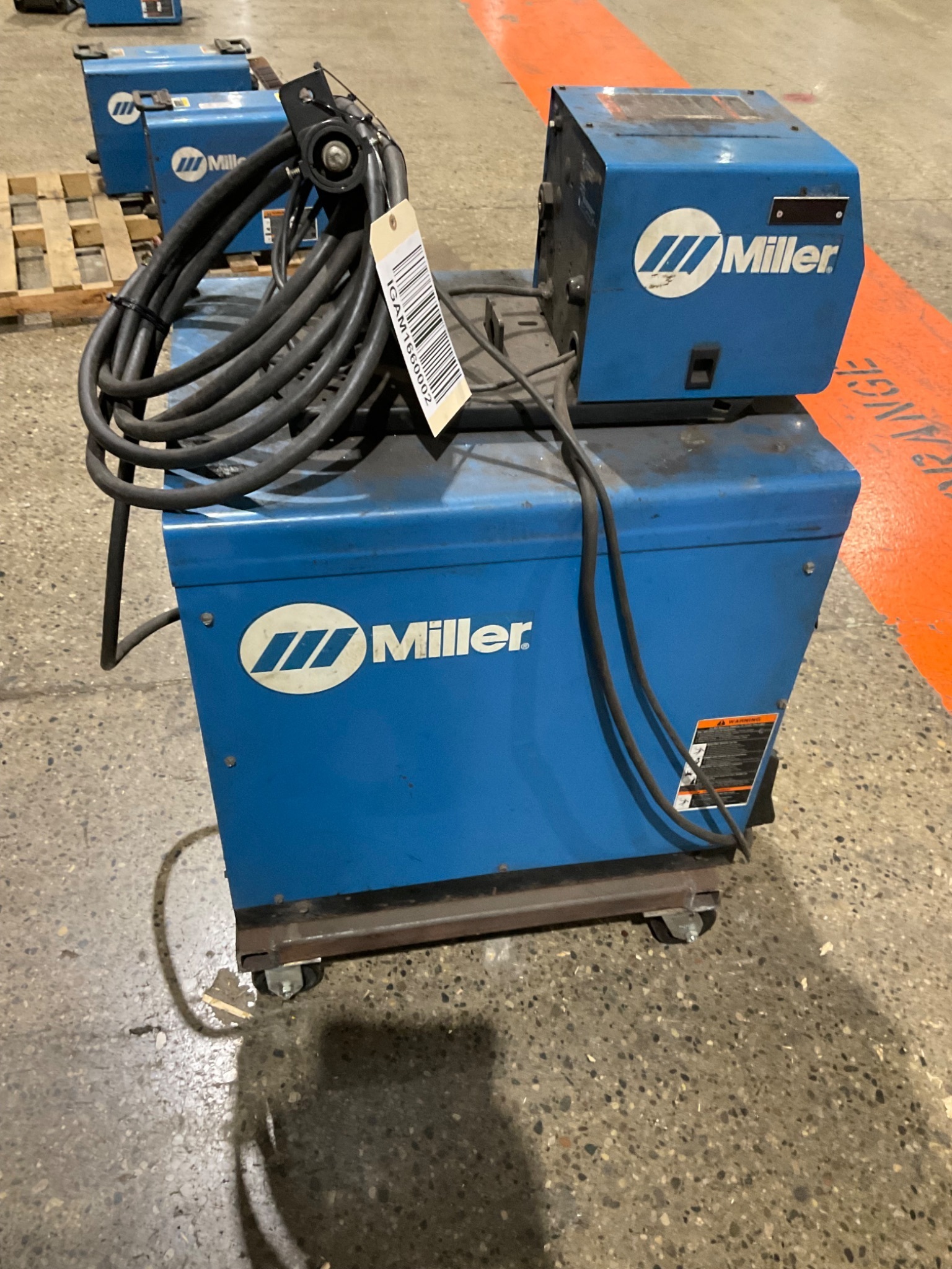 MILLER DELTAWELD 302 CV/DC WELDER USED 2