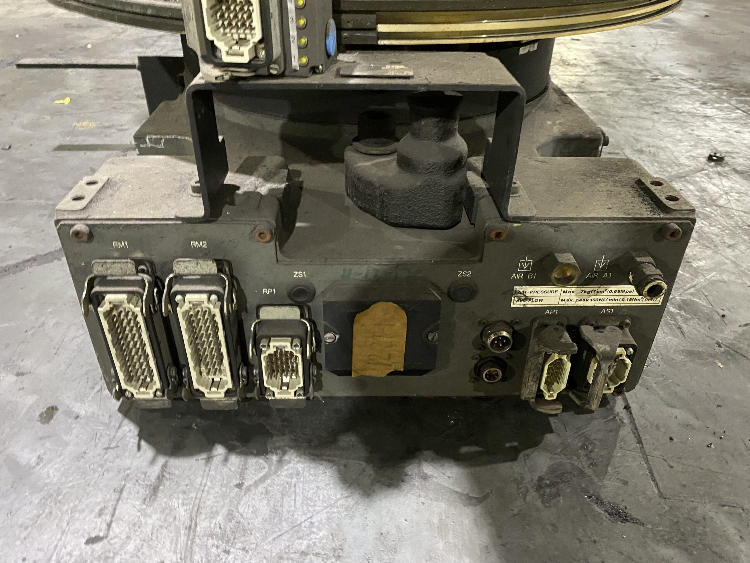 FANUC - M-900iA/350 - ROBOT ONLY - PARTS ONLY 4
