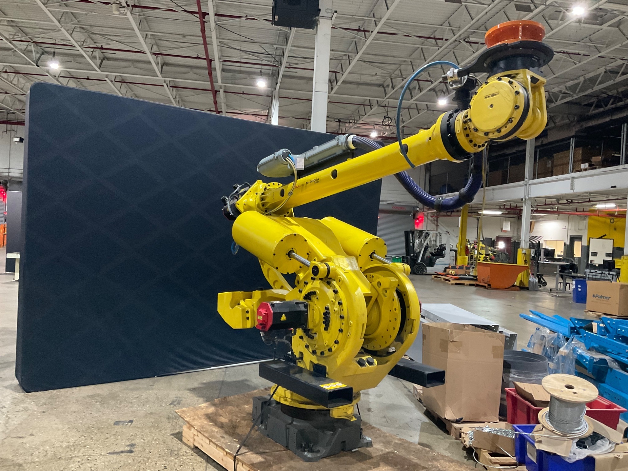 Fanuc M-900iA/400L Robot With Leoni Dress Pack USED ARM ONLY 1
