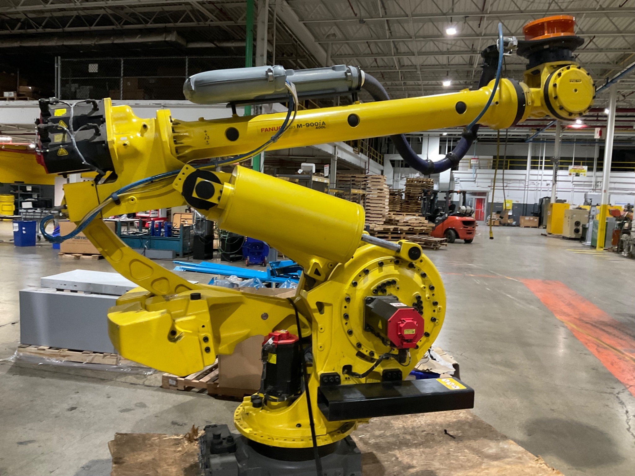 Fanuc M-900iA/400L Robot With Leoni Dress Pack USED ARM ONLY 9