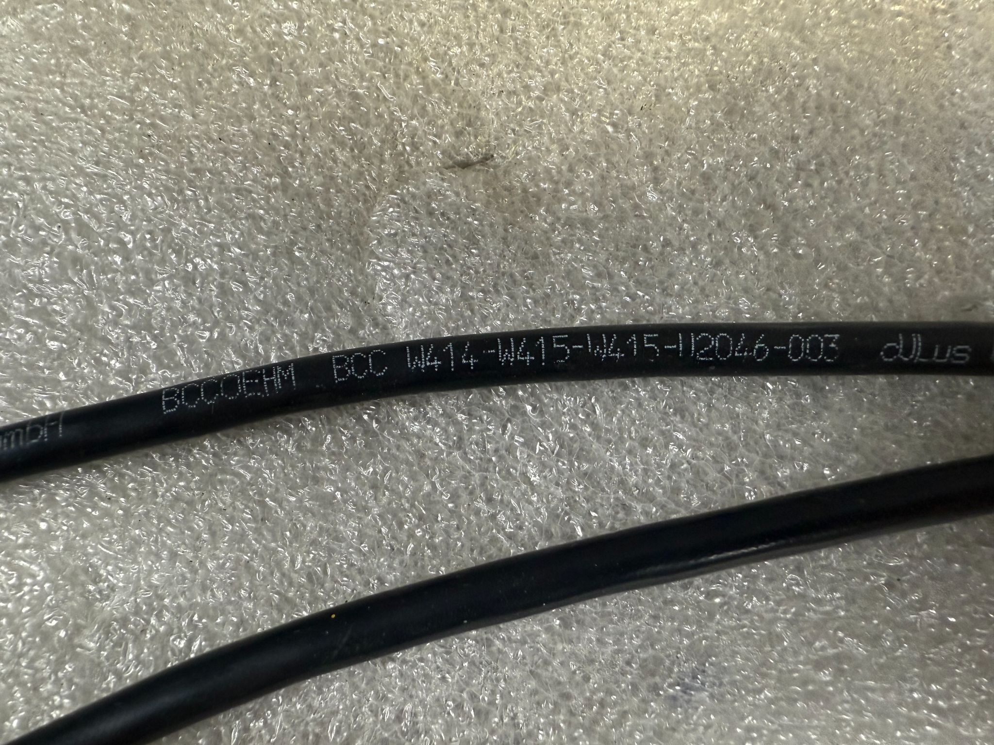 BALLUFF BCC W414-W415-W415-U2046-003 Splitter Cable BCC0EHM NEW 2