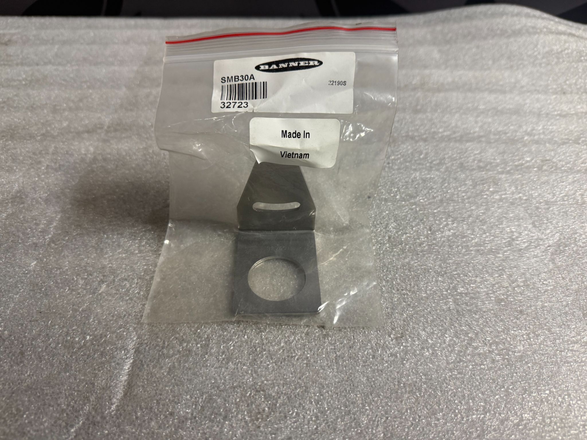 BANNER SMB30A Right-Angle Mounting Bracket 32723 NEW 0