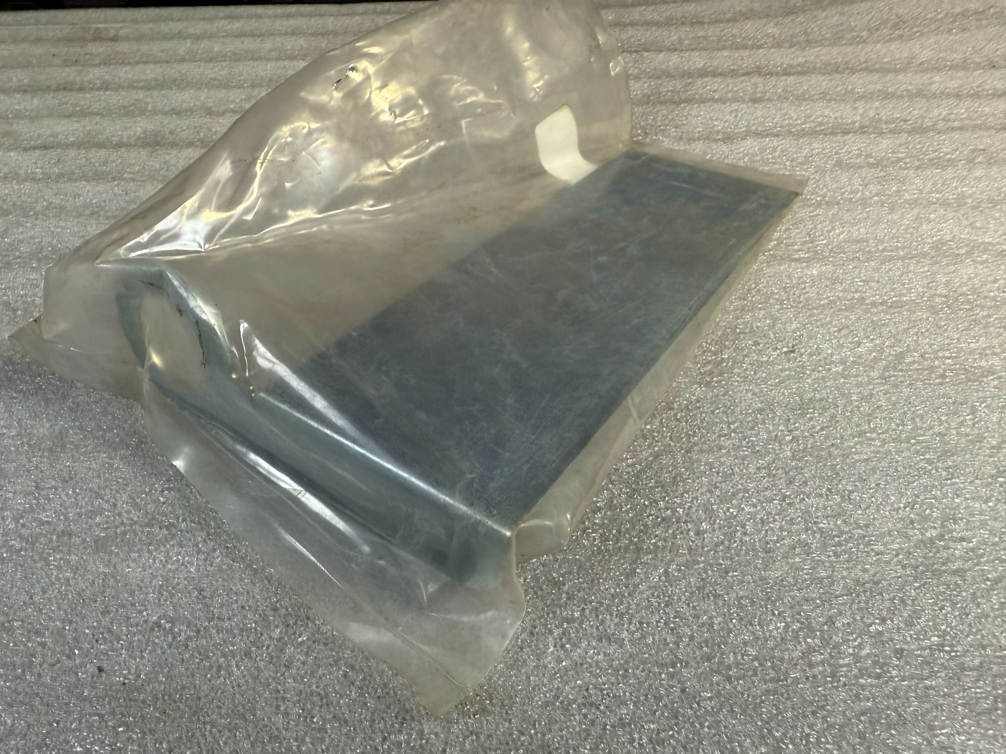 BANNER SA-TL70RL38X76X4 TL70 Right-Angle Mounting Bracket 94509 NEW 2
