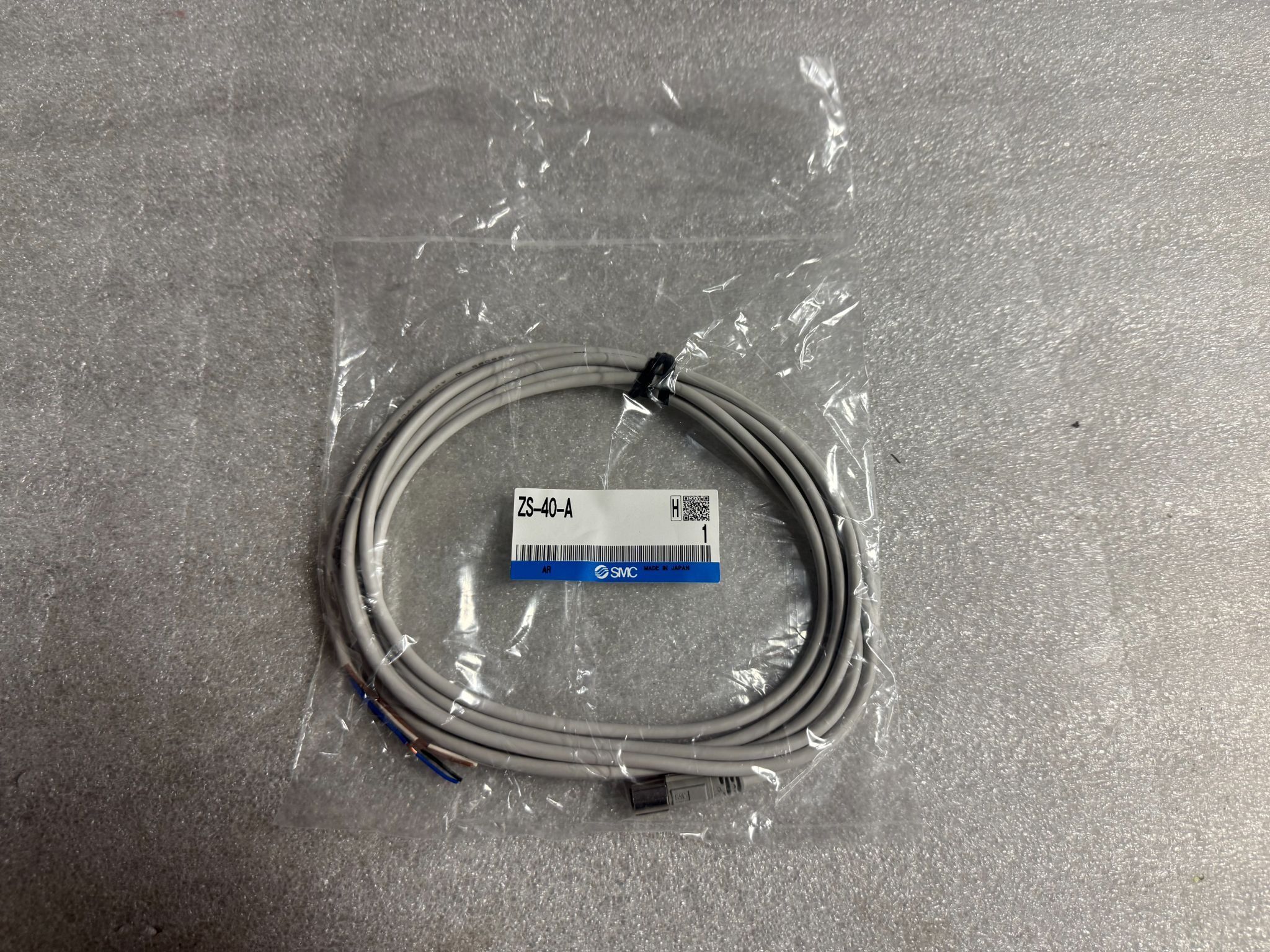 SMC ZS-40-A Lead Wire w/ Connector 3m M8 4-Pin Cable NEW 0