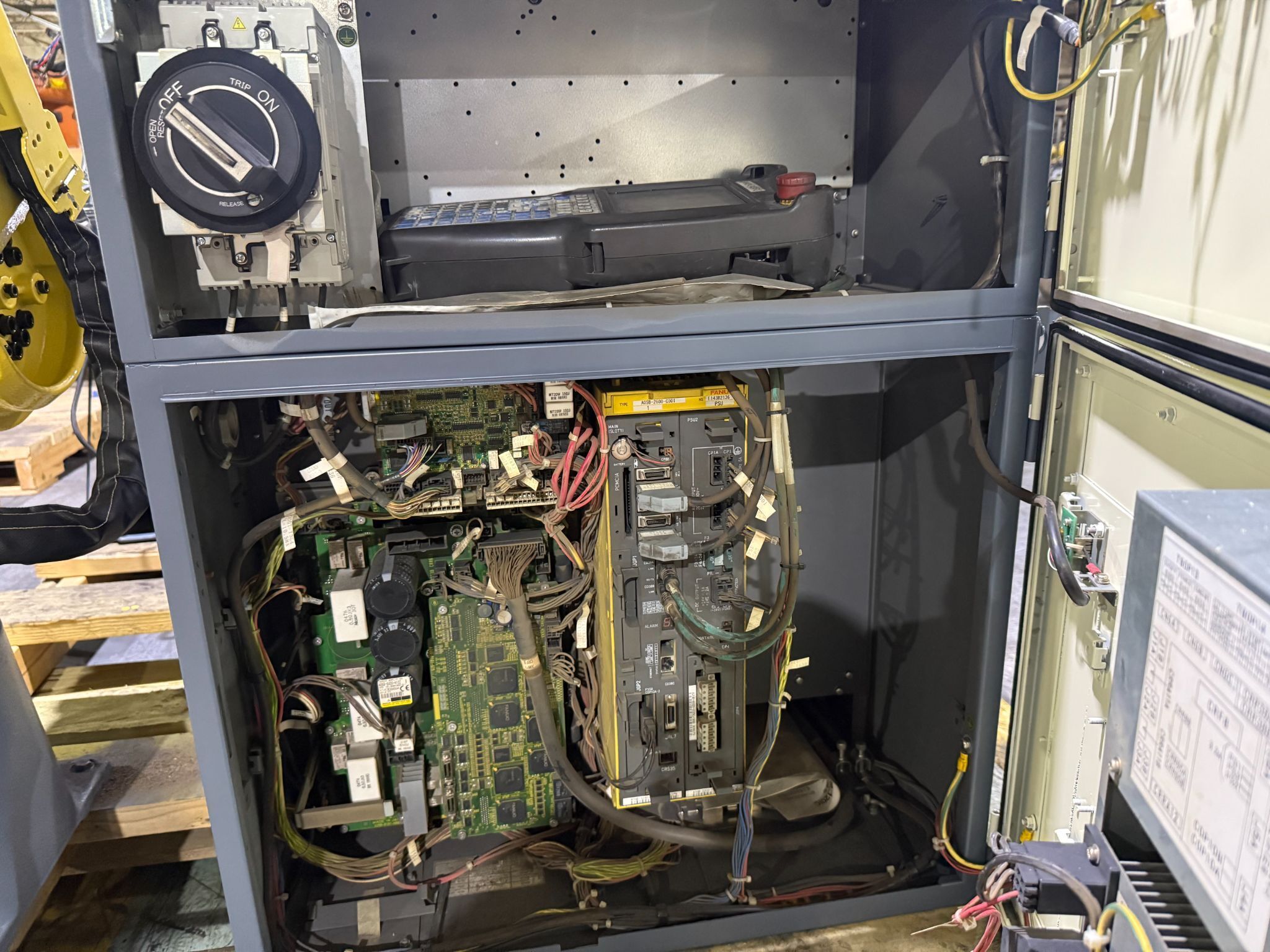 FANUC ArcMate 120iC Complete with R-30iB Controller REFURBISHED 4
