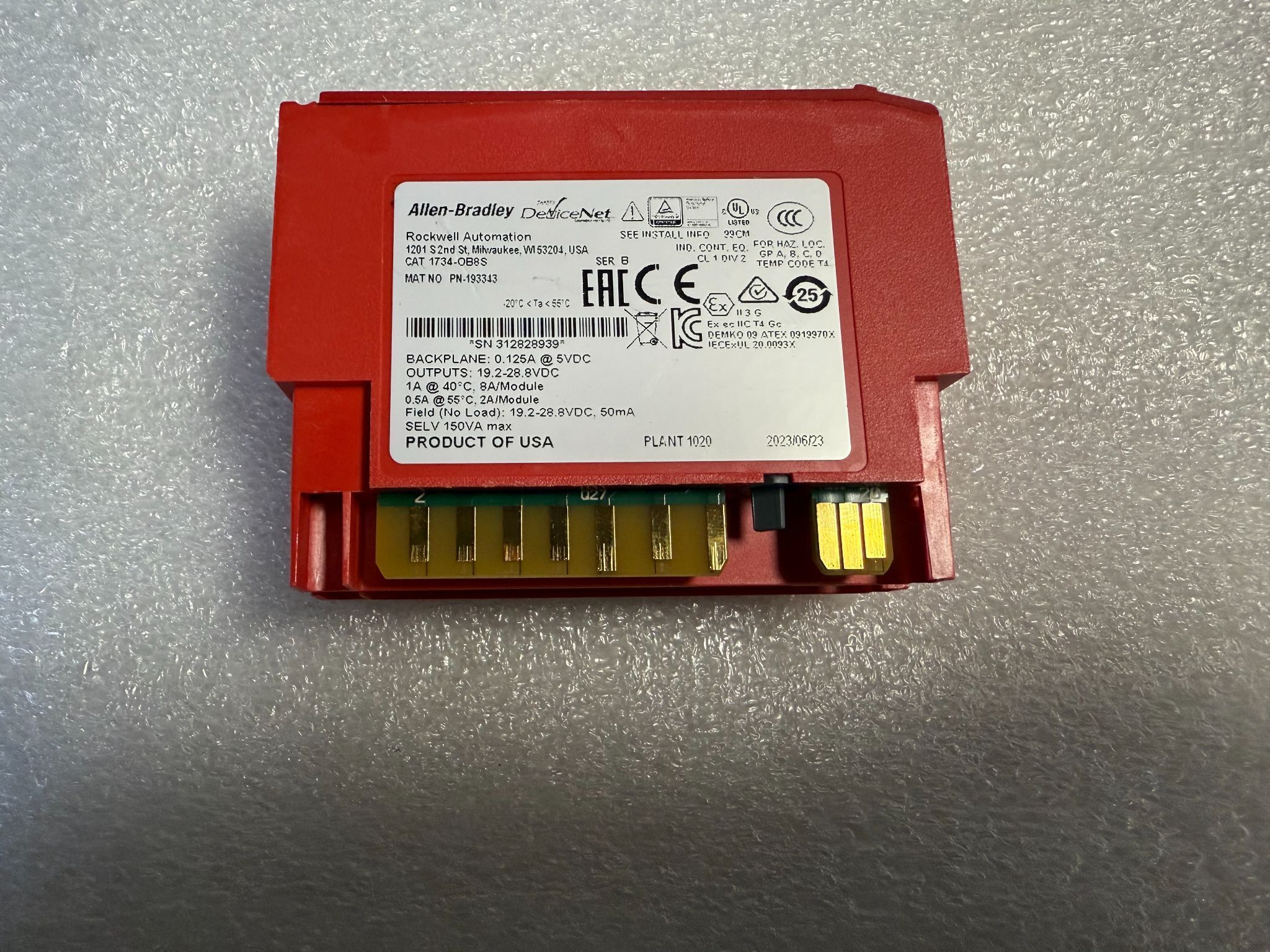 ALLEN-BRADLEY 1734-OB8S POINT Guard I/O Safety Output Module USED 1
