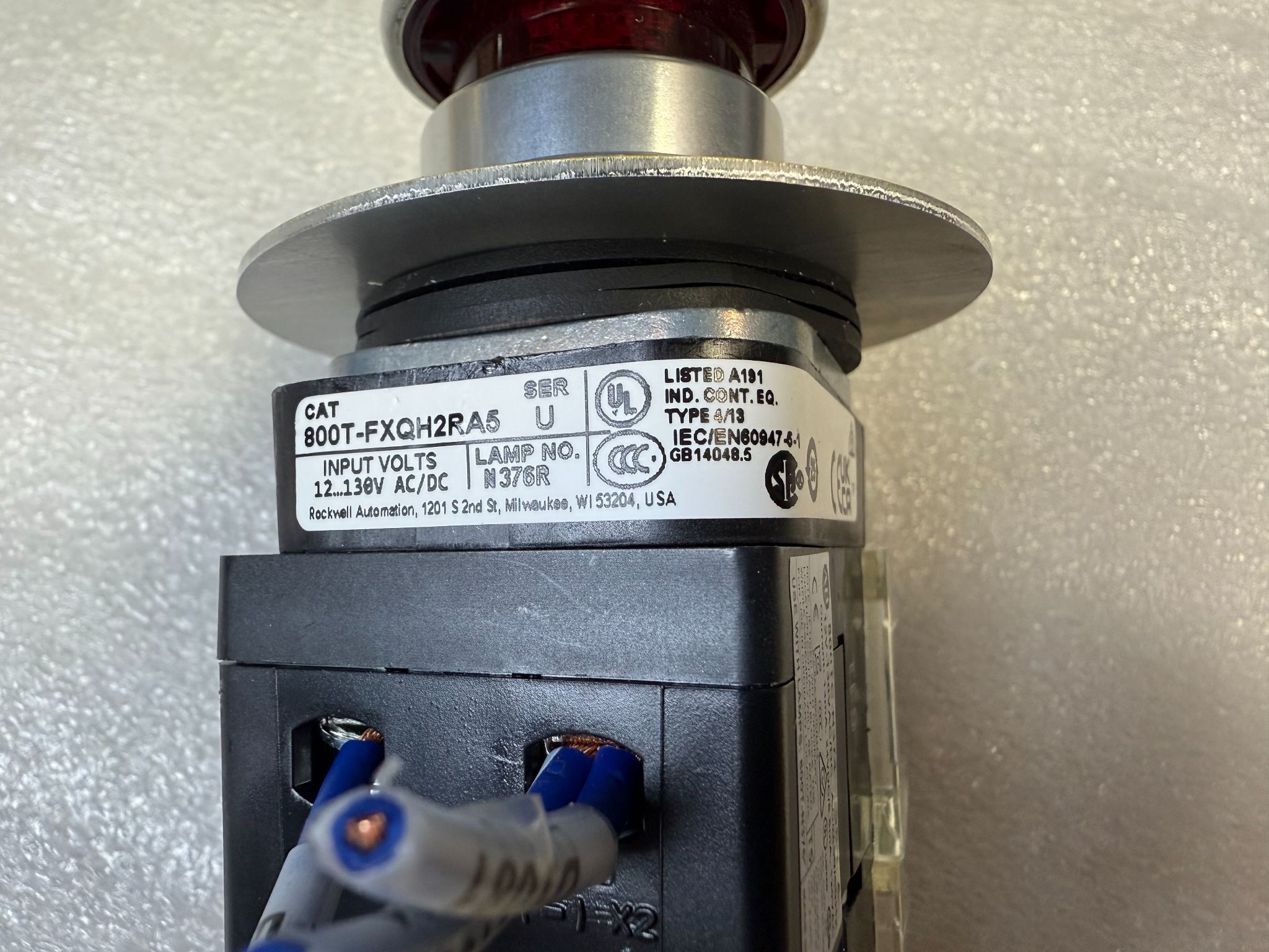 ALLEN BRADLEY 800T-FXQH2RA5 Emergency Stop Pushbutton Switch USED 4