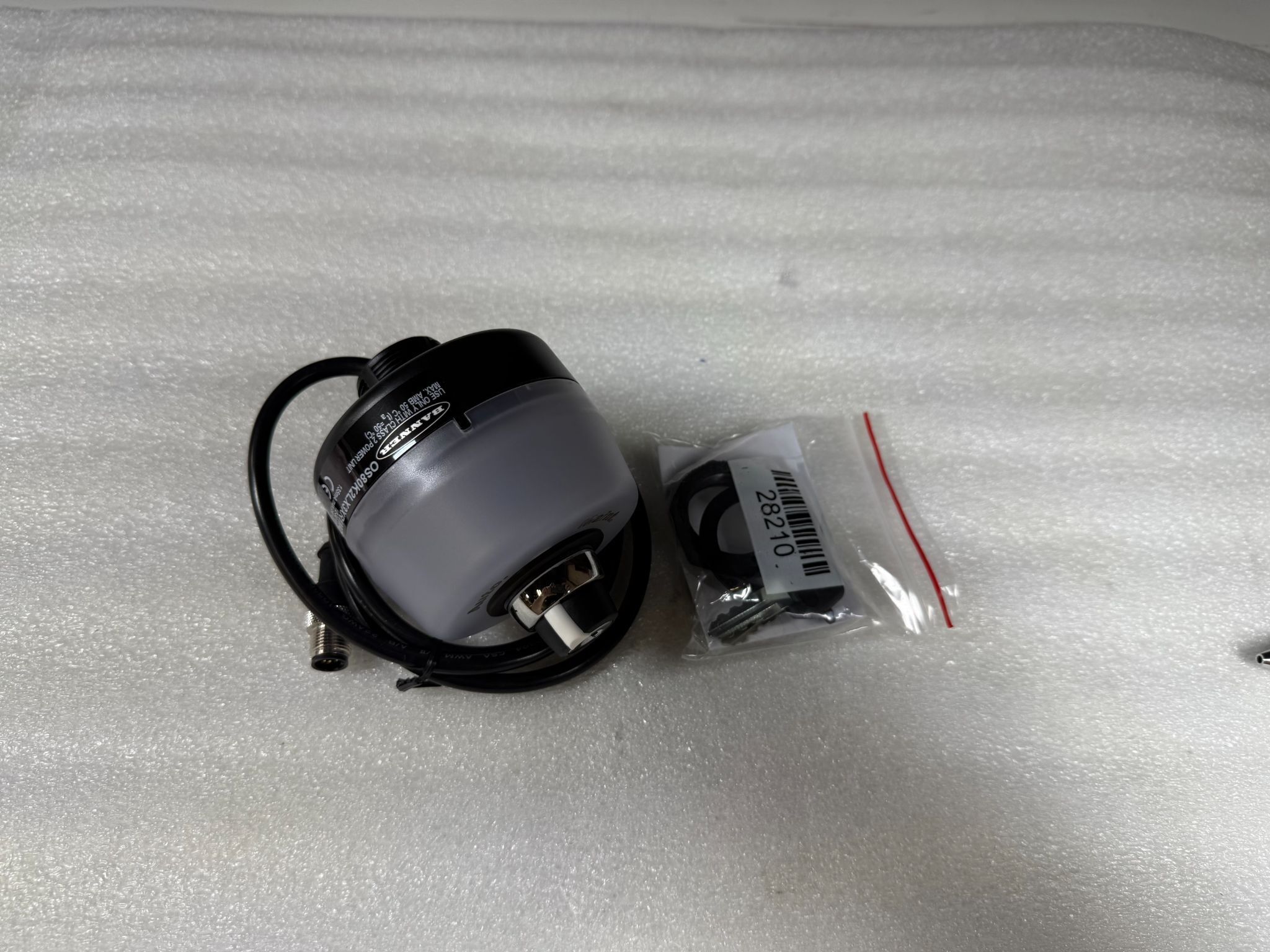 BANNER OS80K2LX3XR1MQP OS80 2-Position Key Switch NEW 1