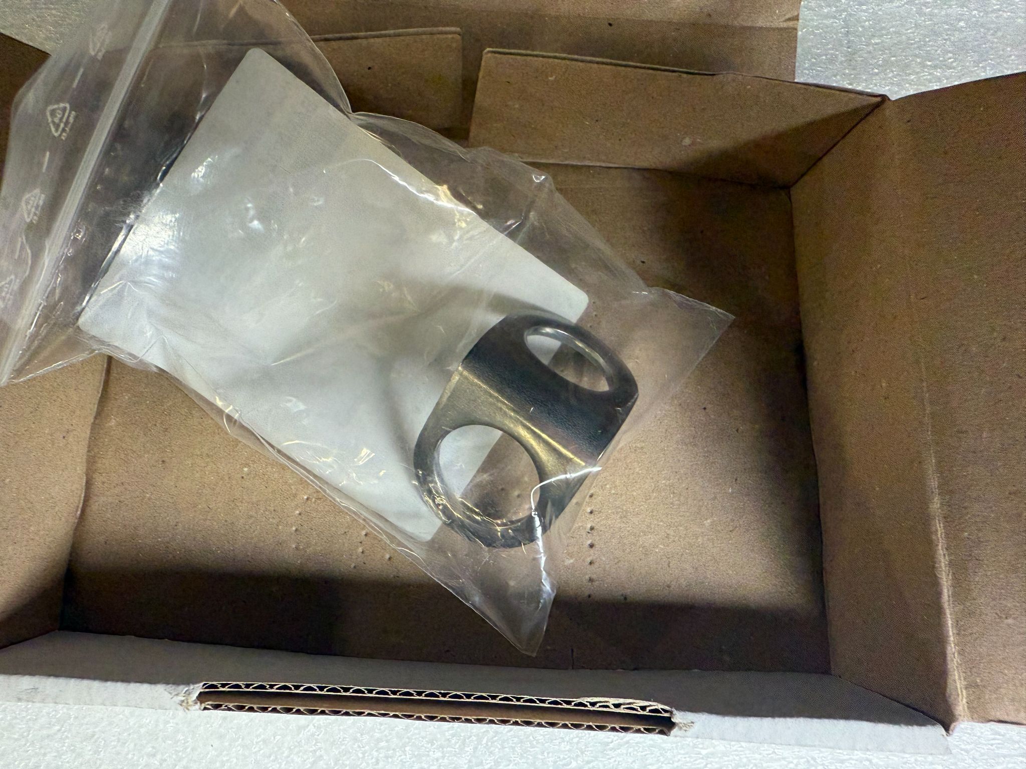 BALLUFF BMS CS-M-D12-ID18-01 Sensor Mount BAM0032 NEW 2