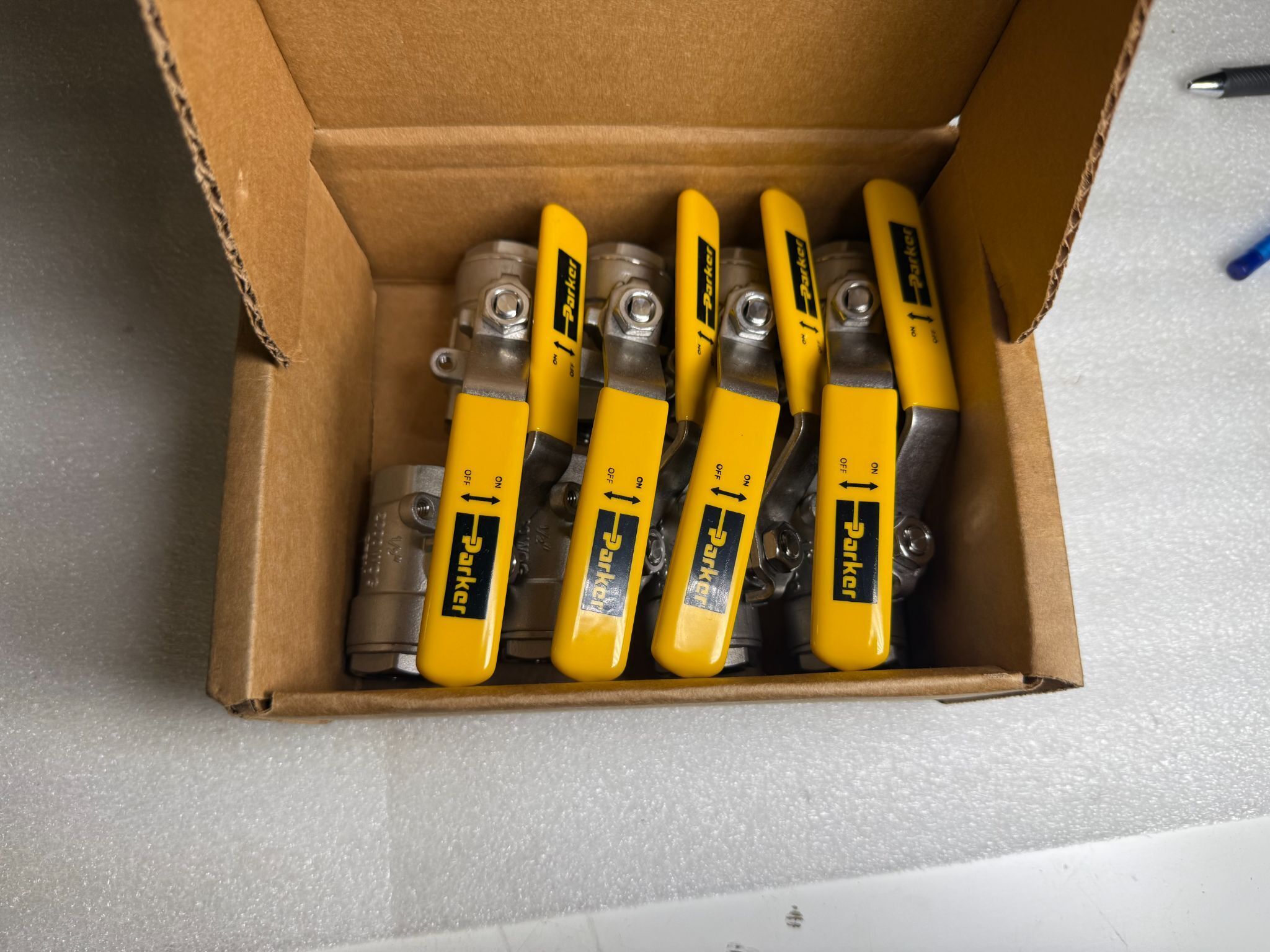 PARKER XV502SS-8 1/2" Stainless Steel Ball Valve NEW (8-Pack) 0