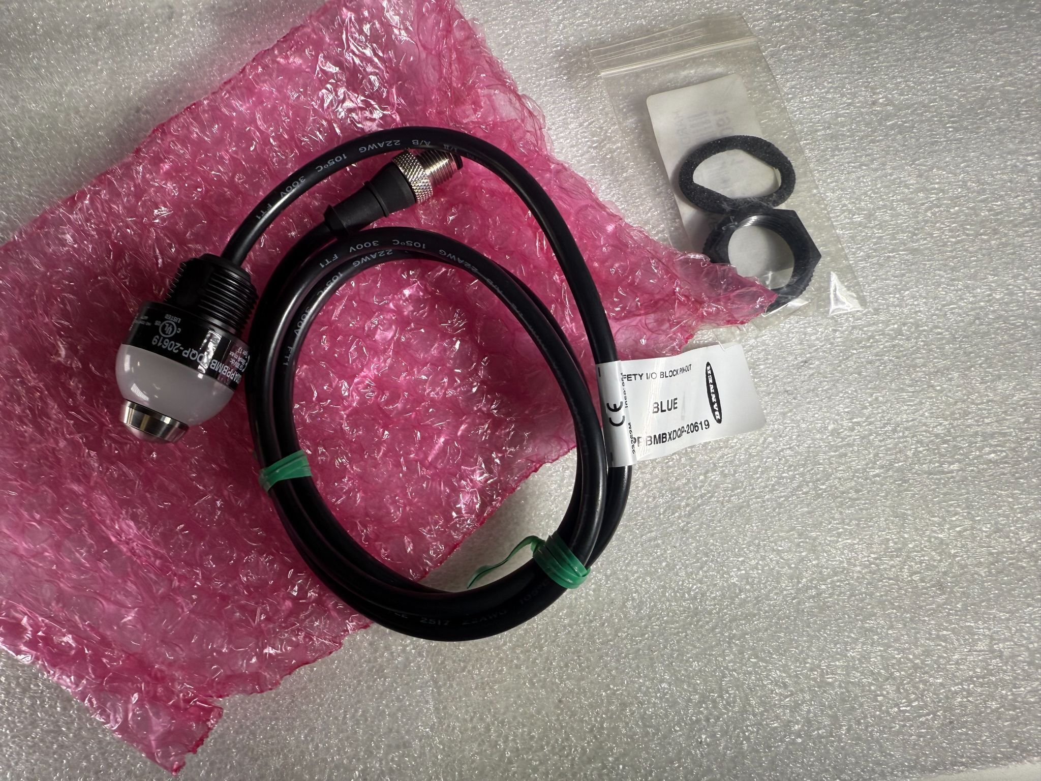 BANNER K30APPBMBXDQP-20619 30mm Illuminated Push Button NEW 3