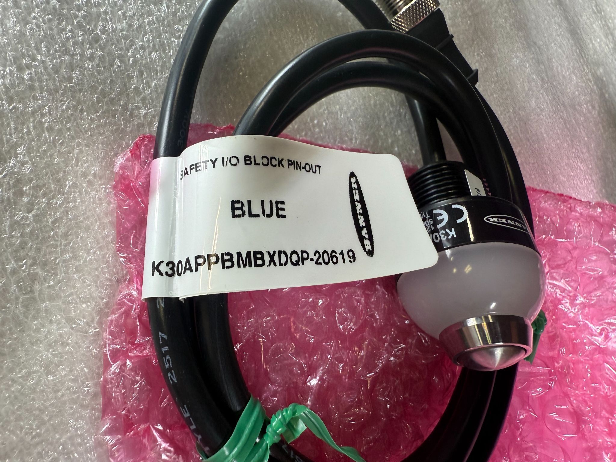 BANNER K30APPBMBXDQP-20619 30mm Illuminated Push Button NEW 4