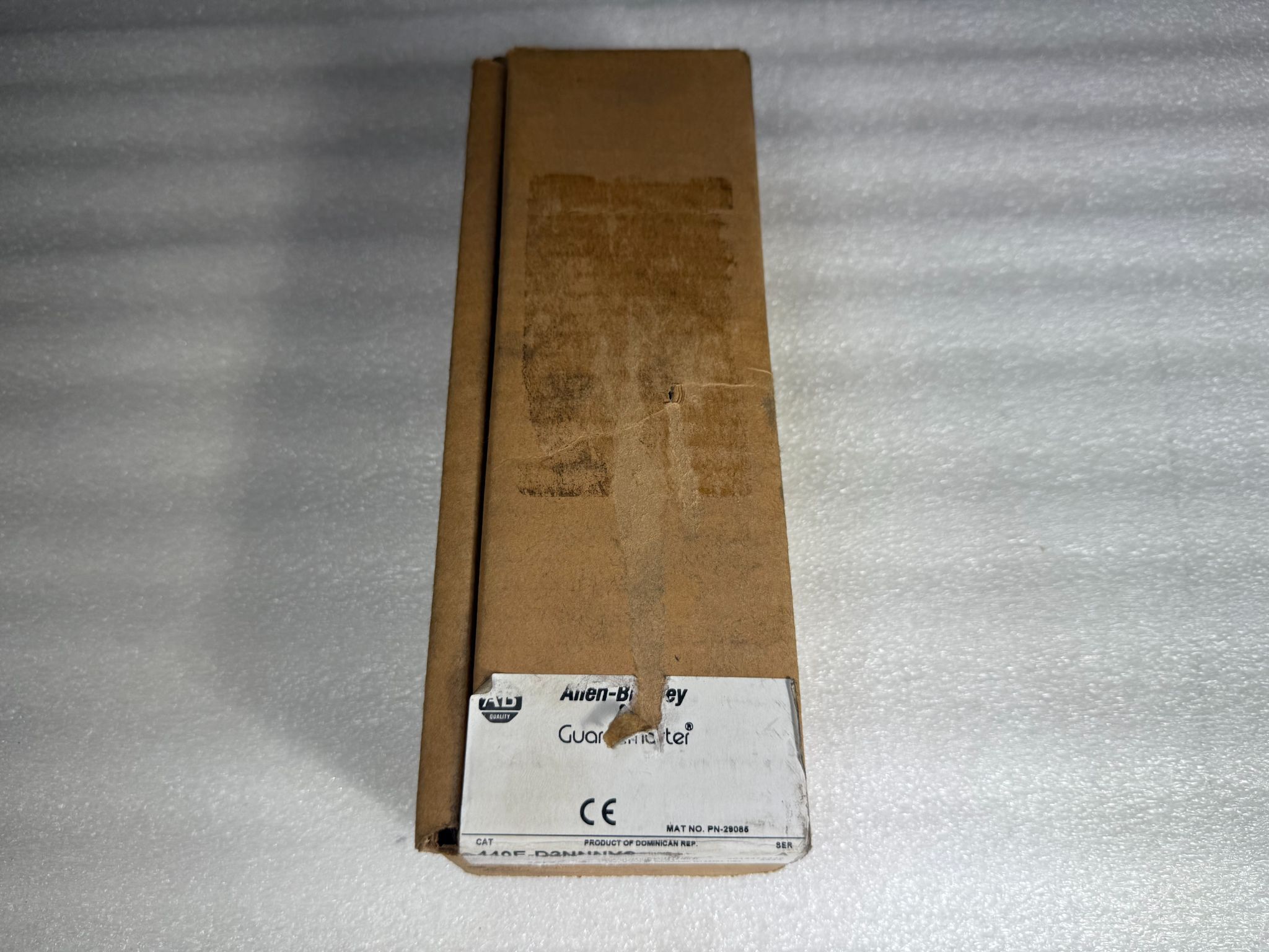 ALLEN BRADLEY 440E-D2NNNYS Guardmaster Lifeline 3 Rope Pull Switch NEW 0
