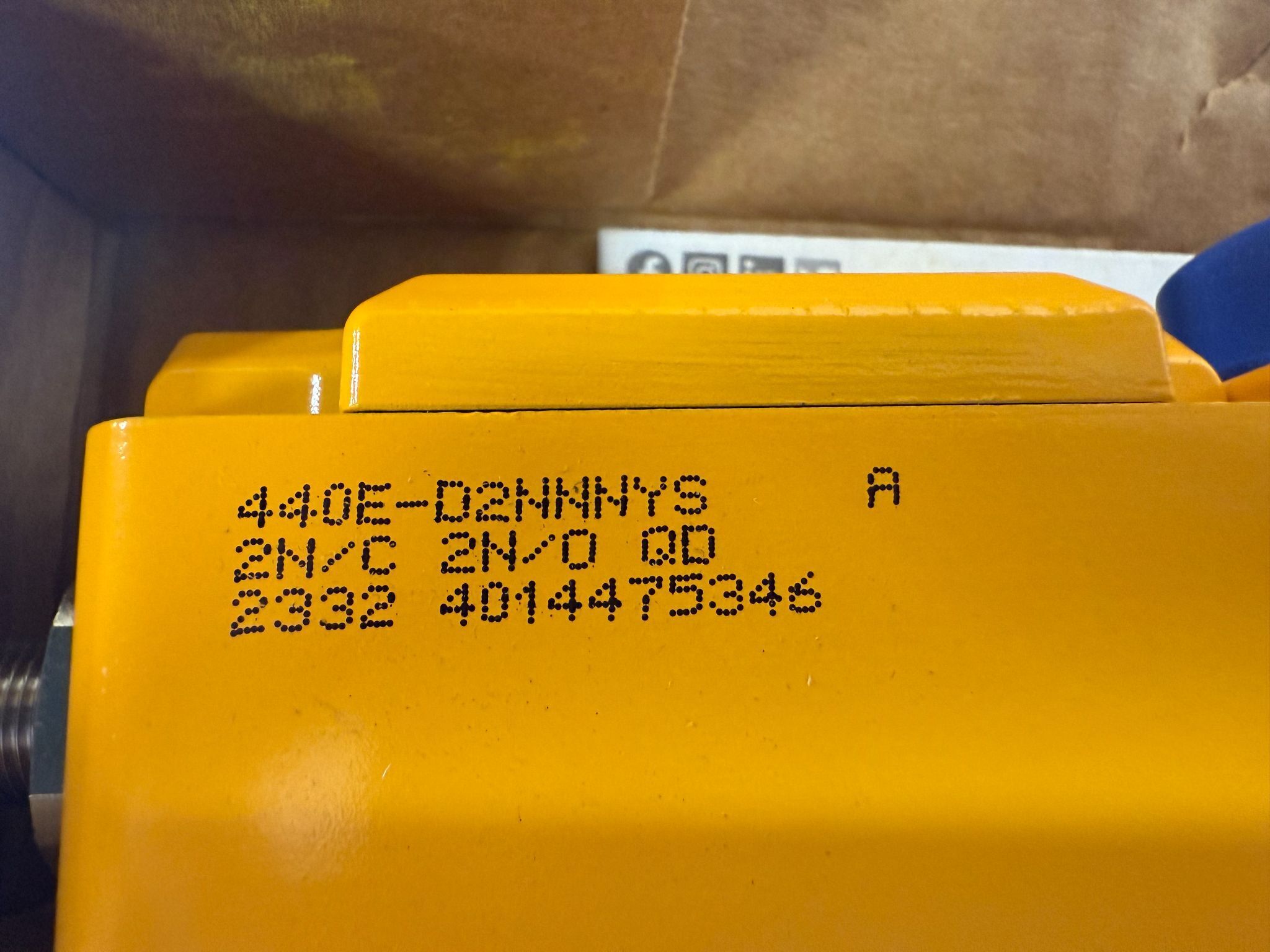 ALLEN BRADLEY 440E-D2NNNYS Guardmaster Lifeline 3 Rope Pull Switch NEW 4