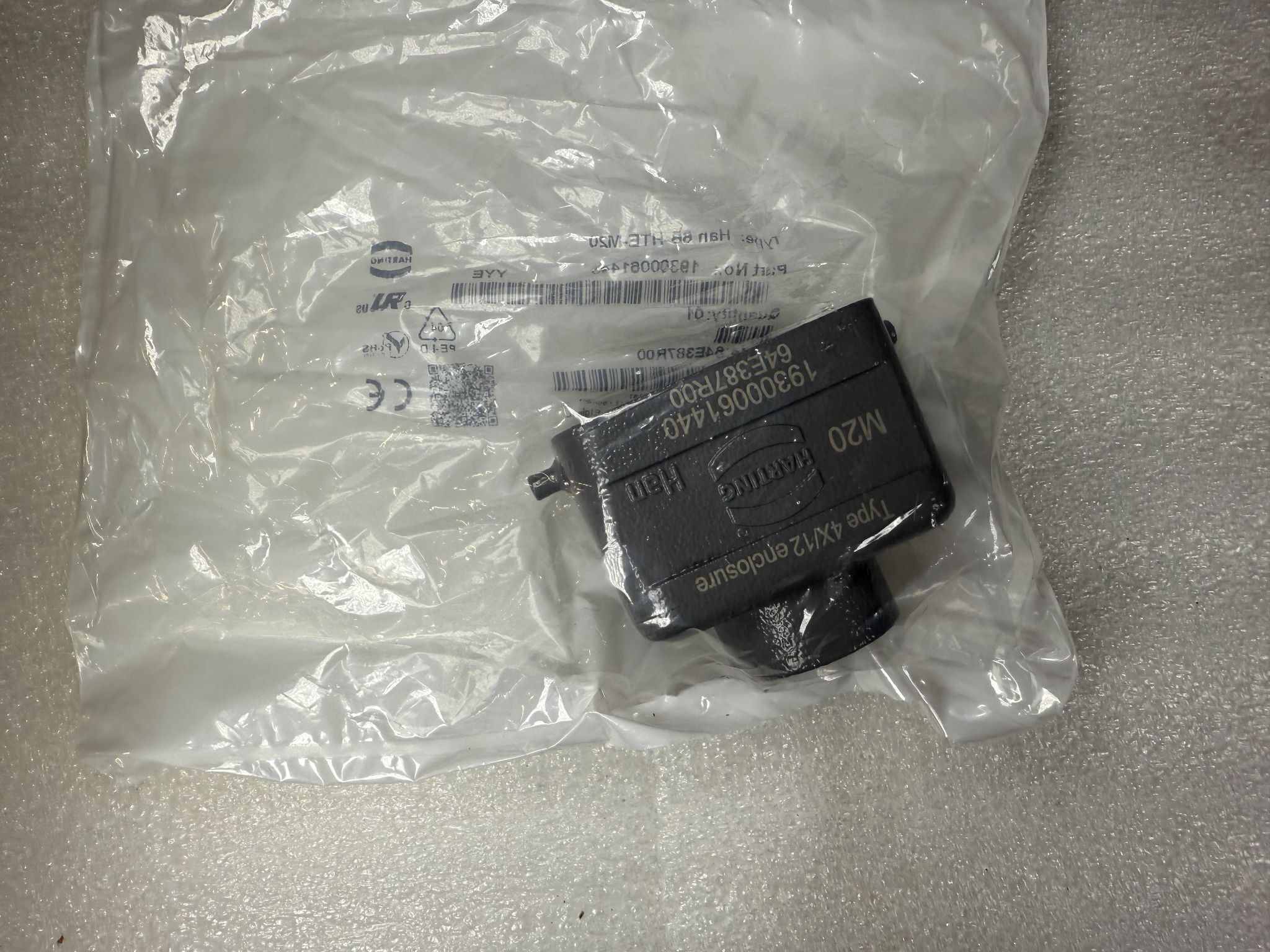 HARTING 19300061440 Han 6B-HTE-M20 Connector Hood NEW 2