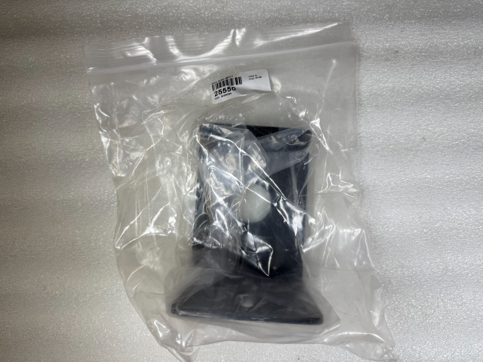 BANNER SSA-MBK-EEC1 E-Stop Mounting Bracket 25550 NEW 0