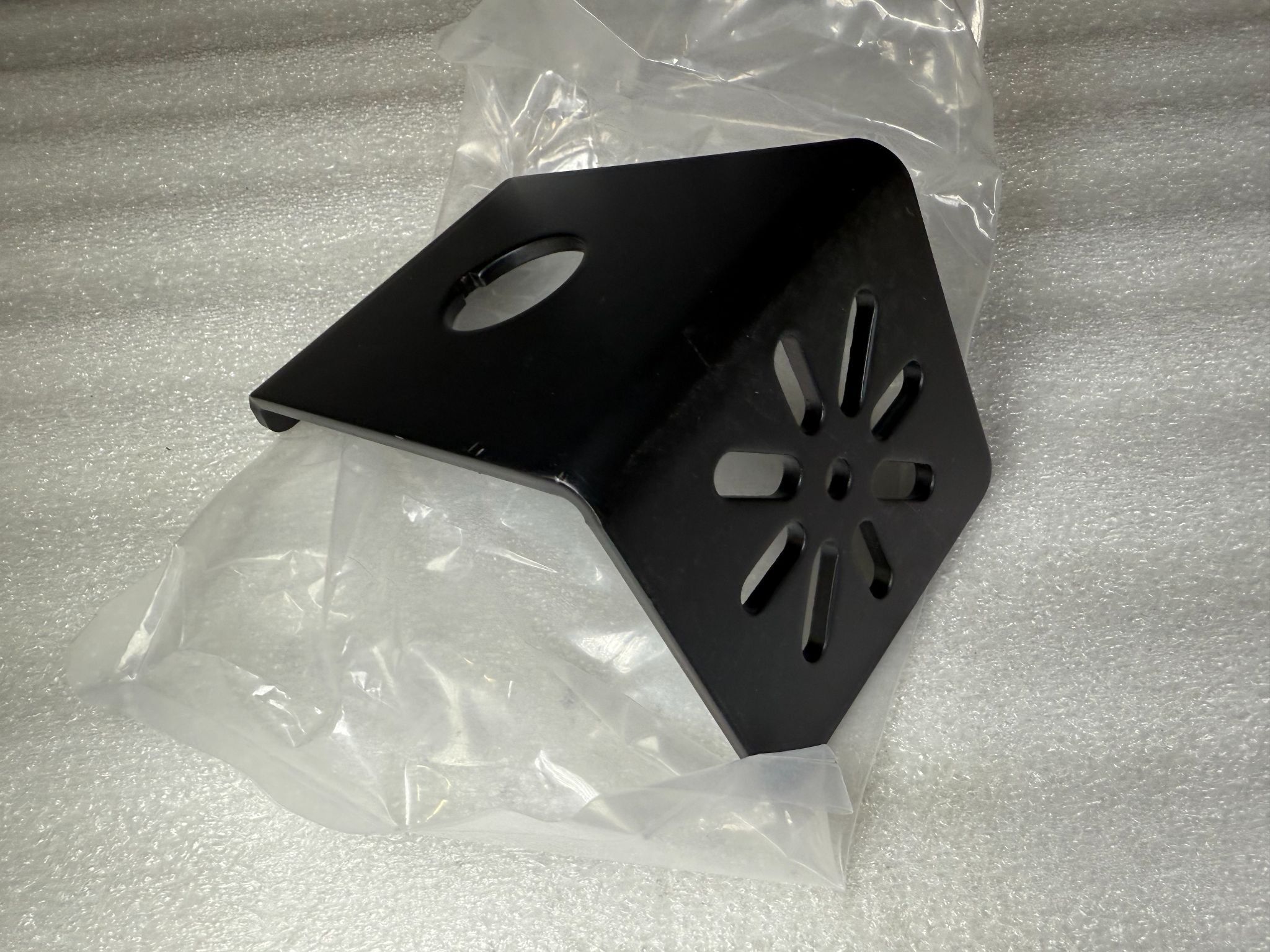 BANNER SSA-MBK-EEC1 E-Stop Mounting Bracket 25550 NEW 2