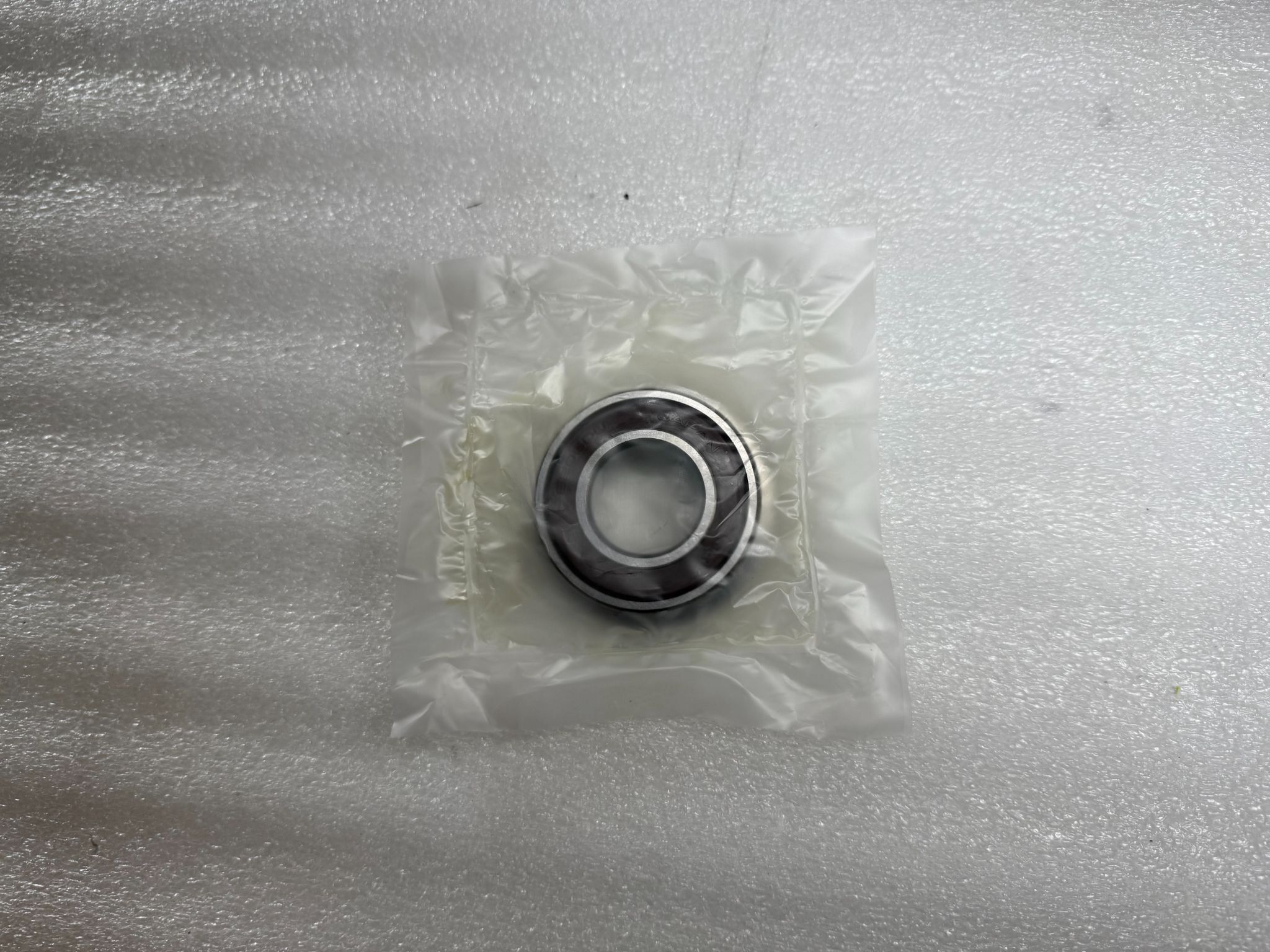 NSK 6205DDUNR Deep Groove Ball Bearing NEW 2