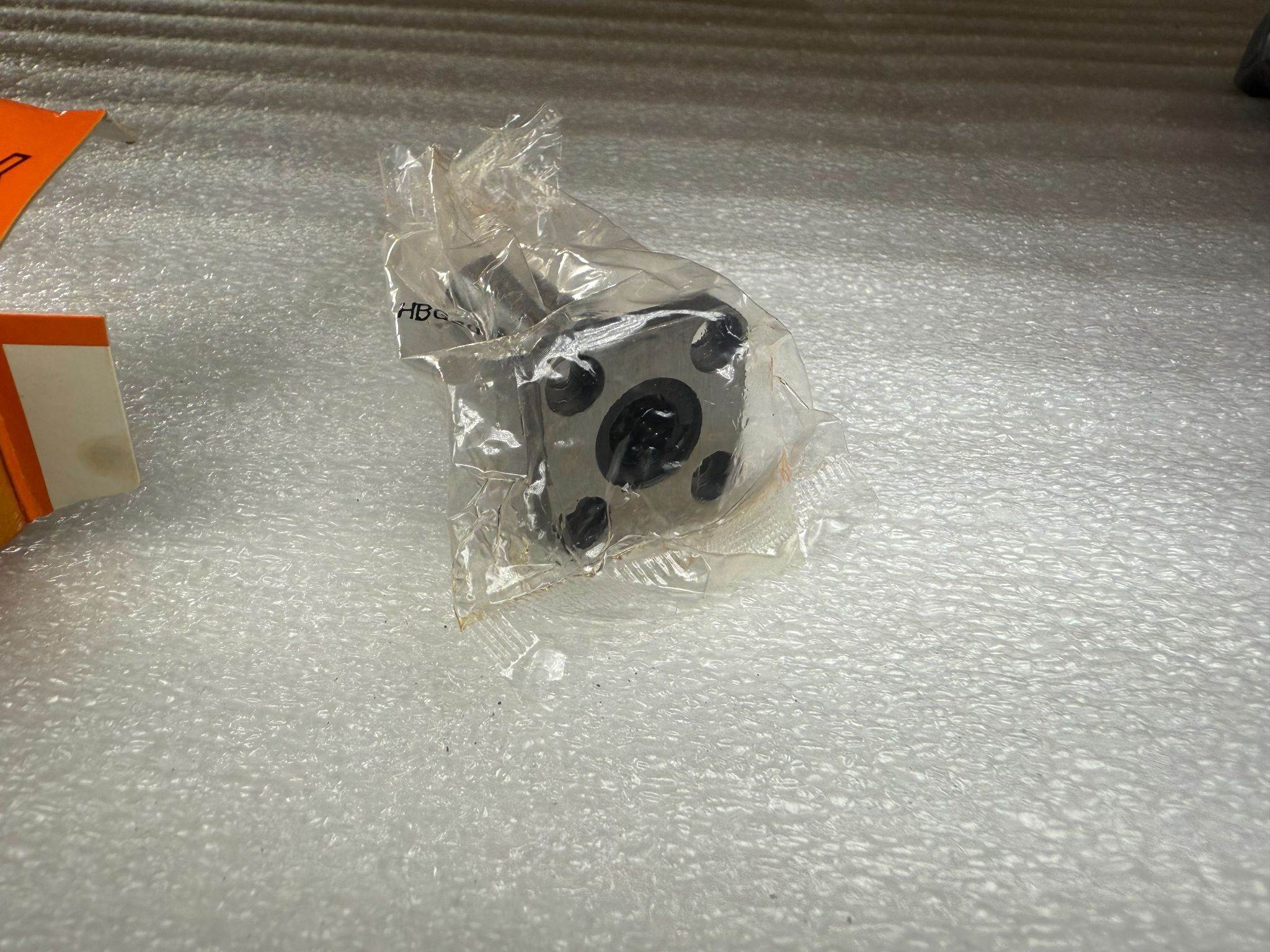 THK LMK8L Flanged Linear Bushing NEW 2