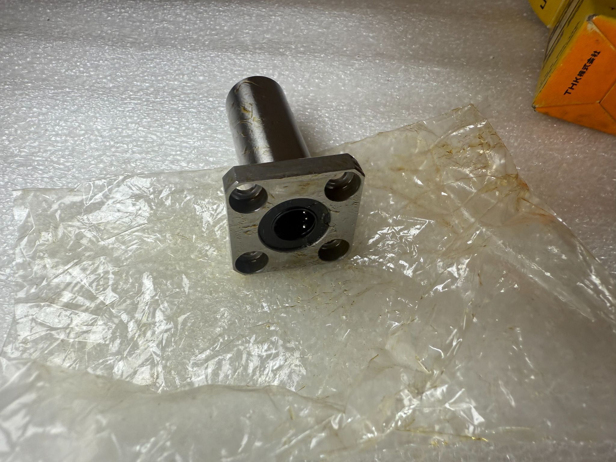 THK LMK10LUU Square Flanged Linear Bushing 10mm ID x 19mm OD NEW 2