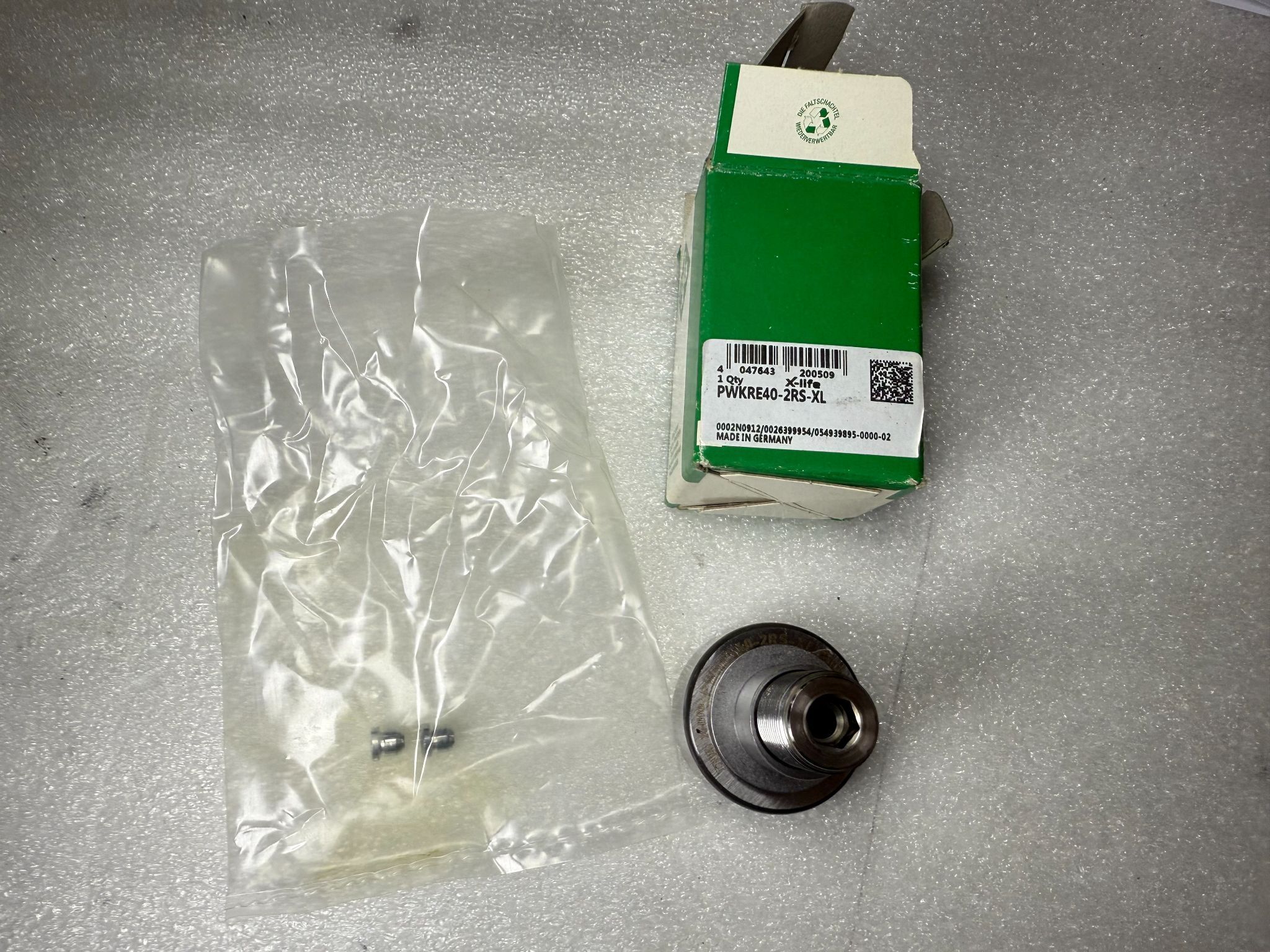 INA PWKRE40-2RS-XL Cam Follower Bearing 18 mm Stud x 40 mm Roller Diameter NEW 2