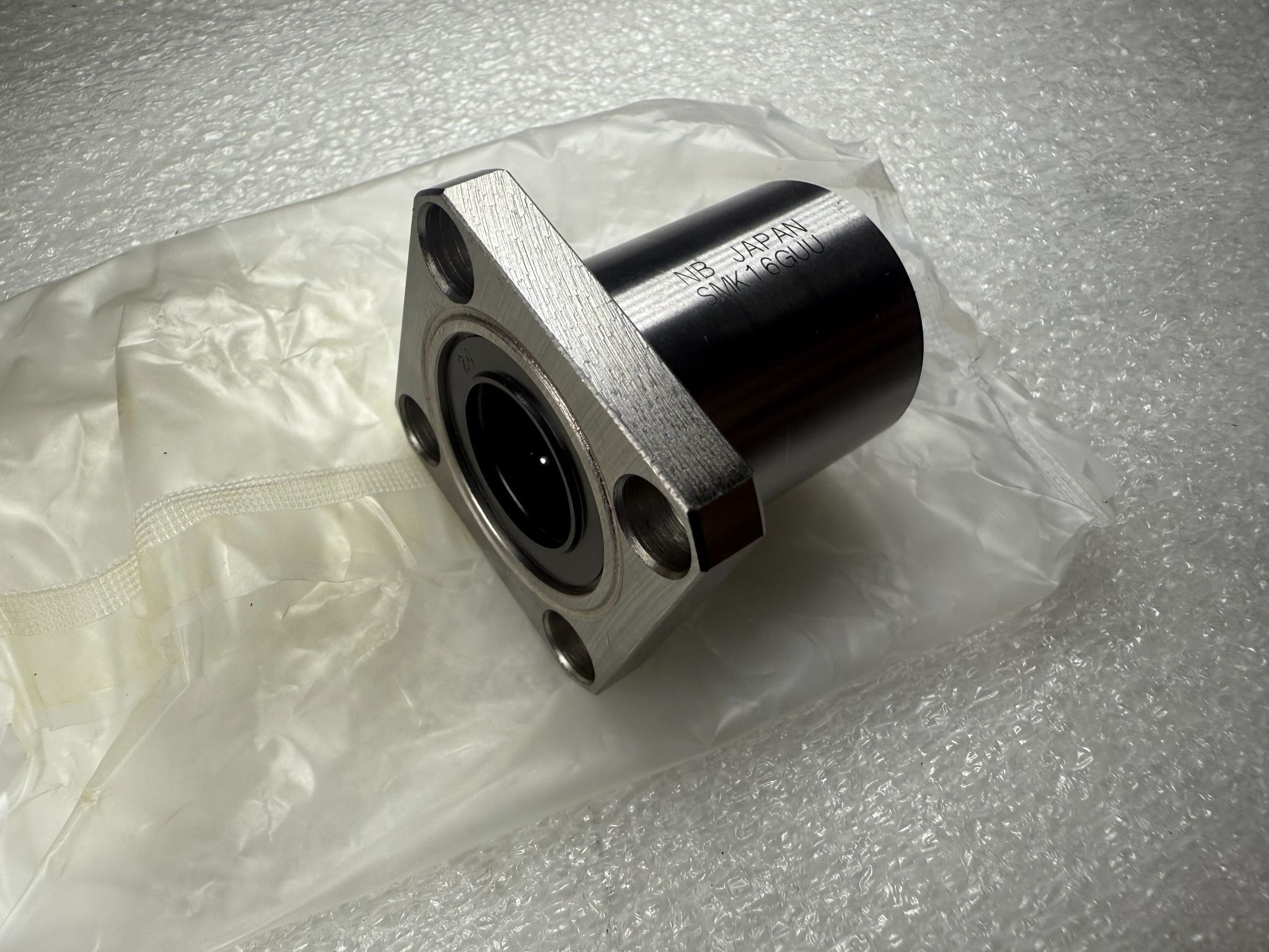 NB SMK16GUU Flanged Linear Bearing 16 mm ID x 28 mm OD NEW 2