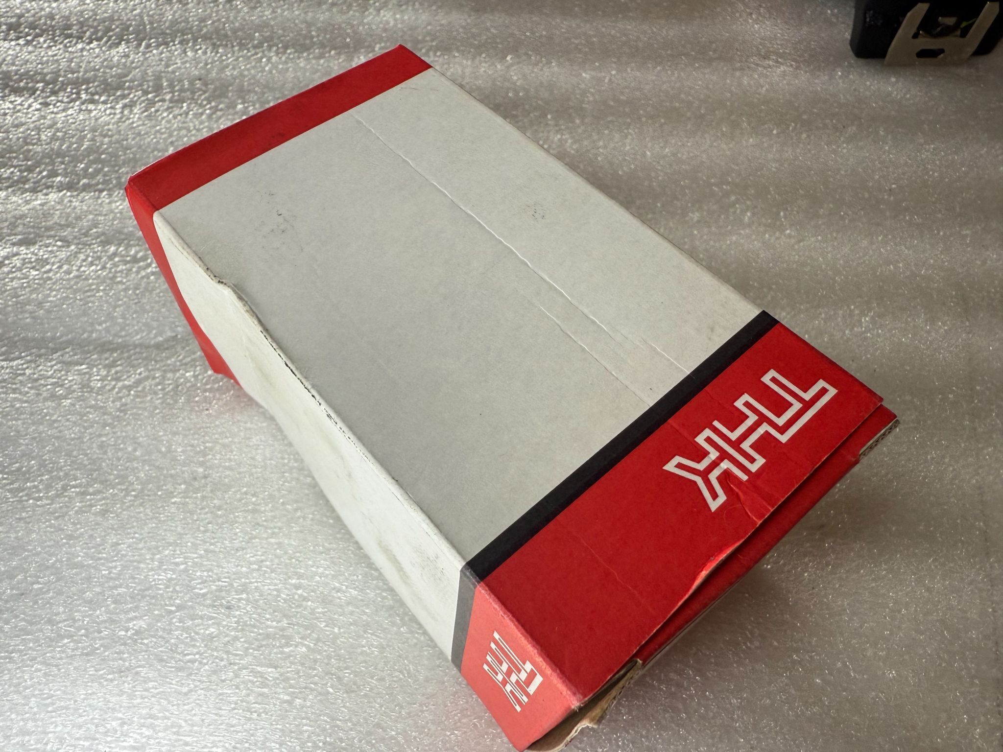 THK LMF25LUU Flanged Linear Bearing 25 mm ID x 40 mm OD NEW 0