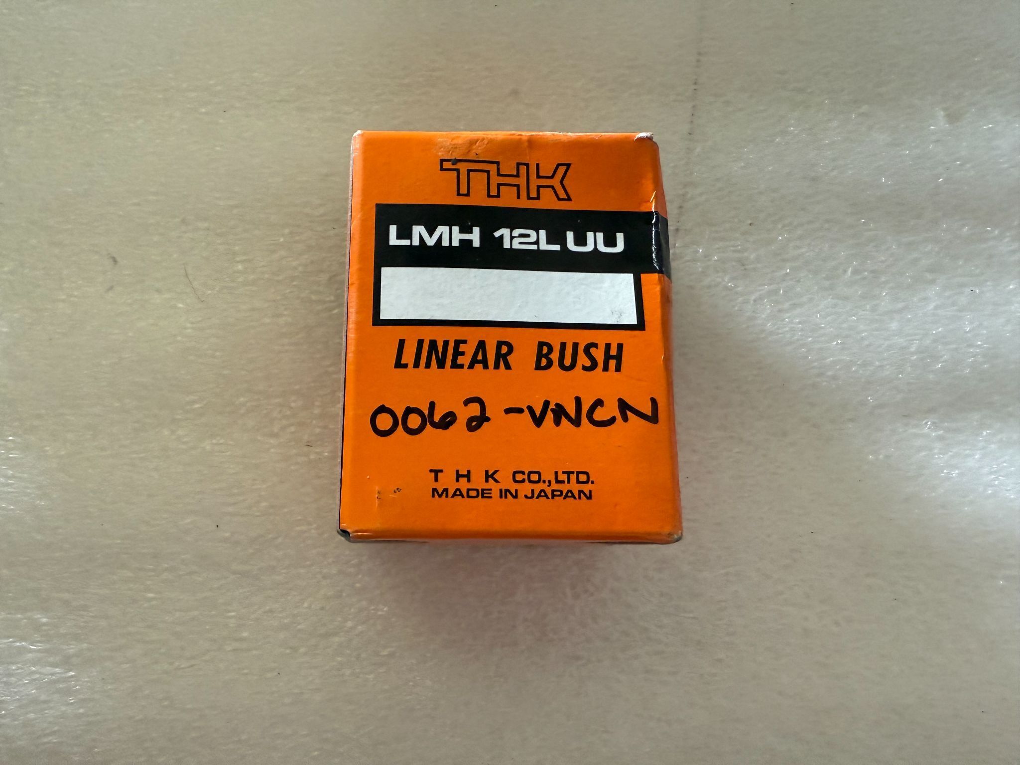 THK LMH12LUU Flanged Linear Bearing 12 mm ID x 21 mm OD NEW 0
