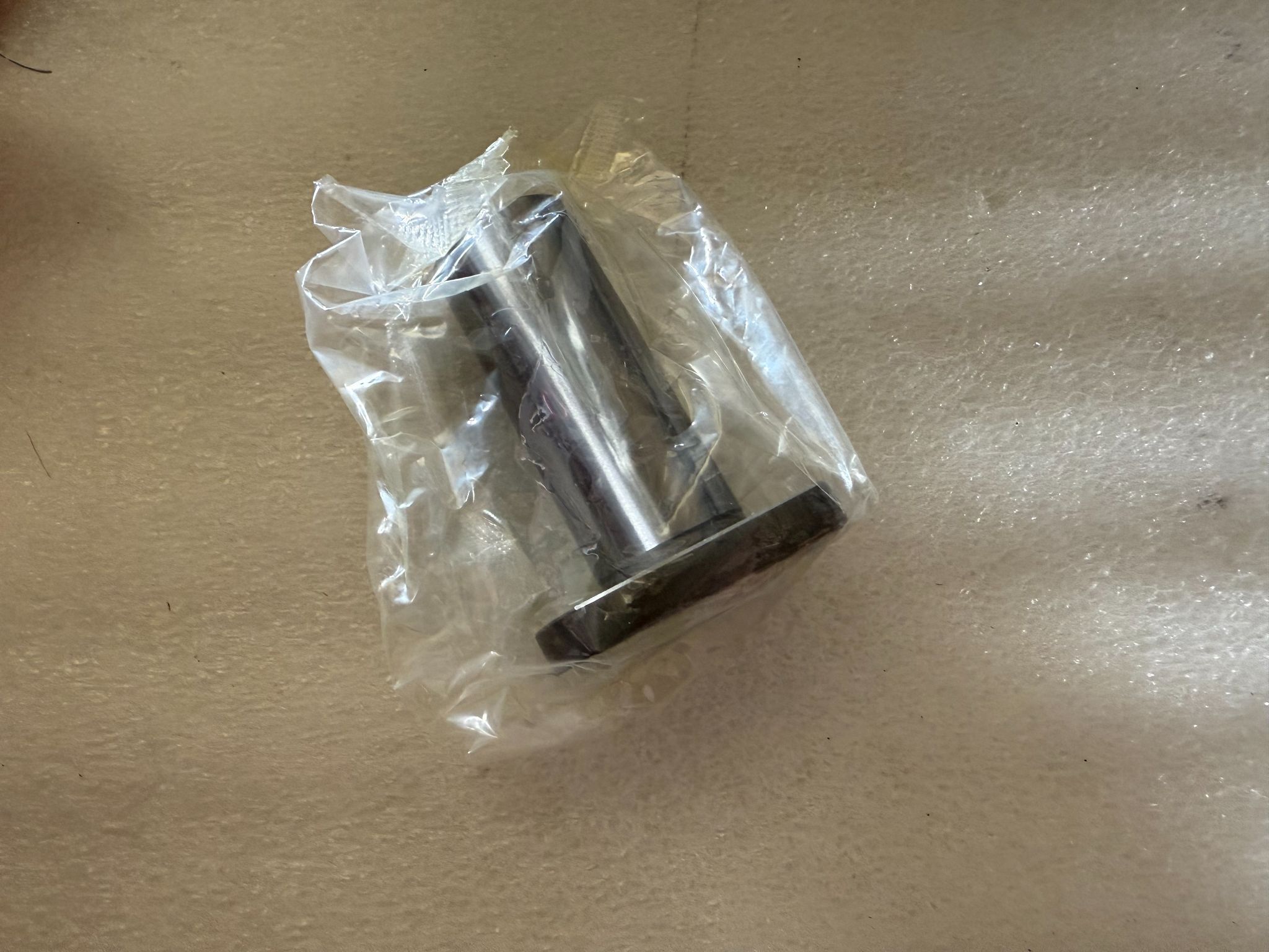 THK LMH12LUU Flanged Linear Bearing 12 mm ID x 21 mm OD NEW 1