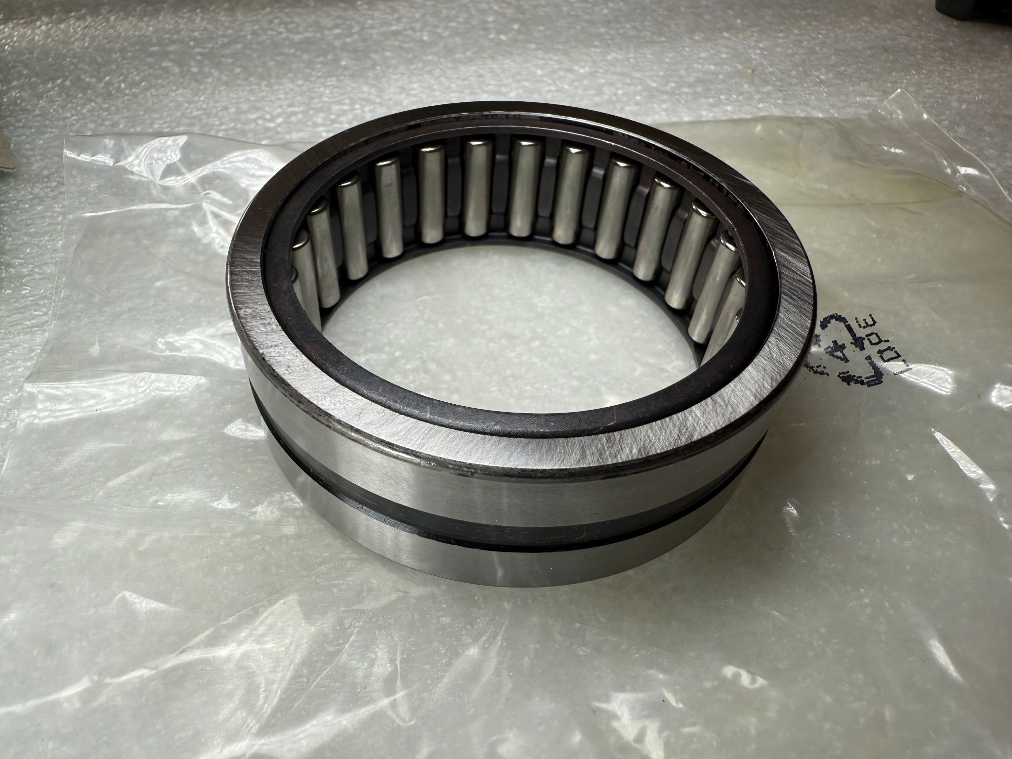 INA RNA4909-XL Needle Roller Bearing 52 mm ID x 68 mm OD NEW 3