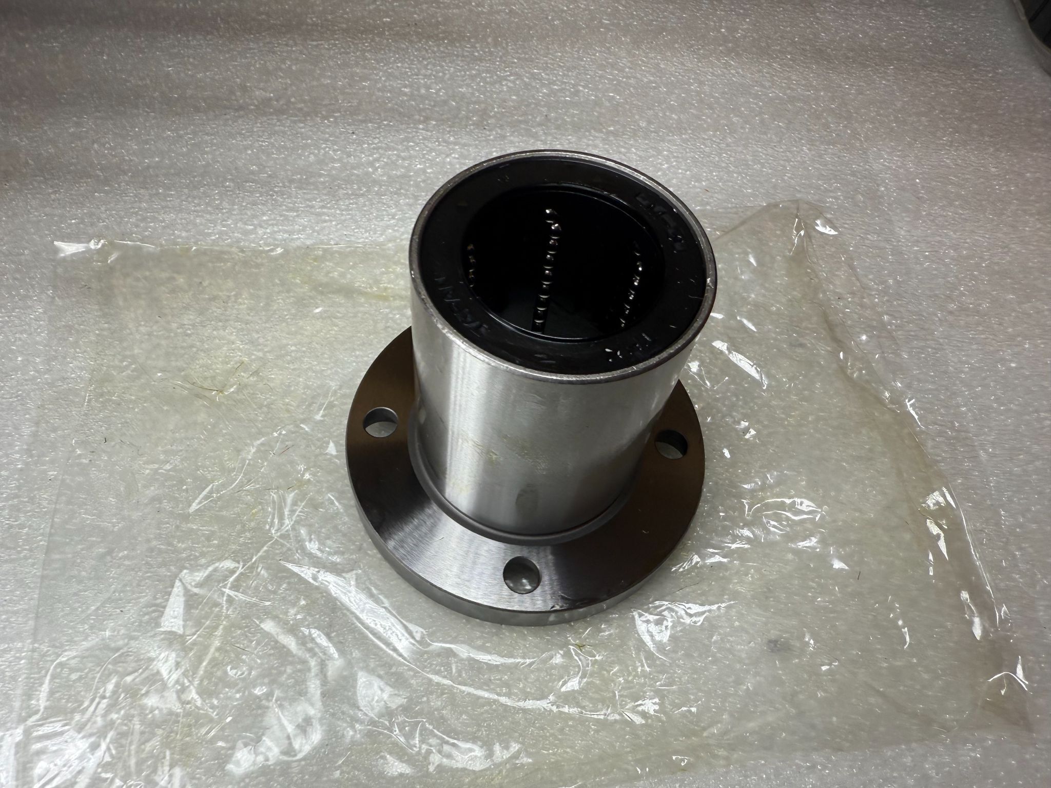 THK LMF30UU Flanged Linear Bushing 30 mm ID x 45 mm OD NEW 1