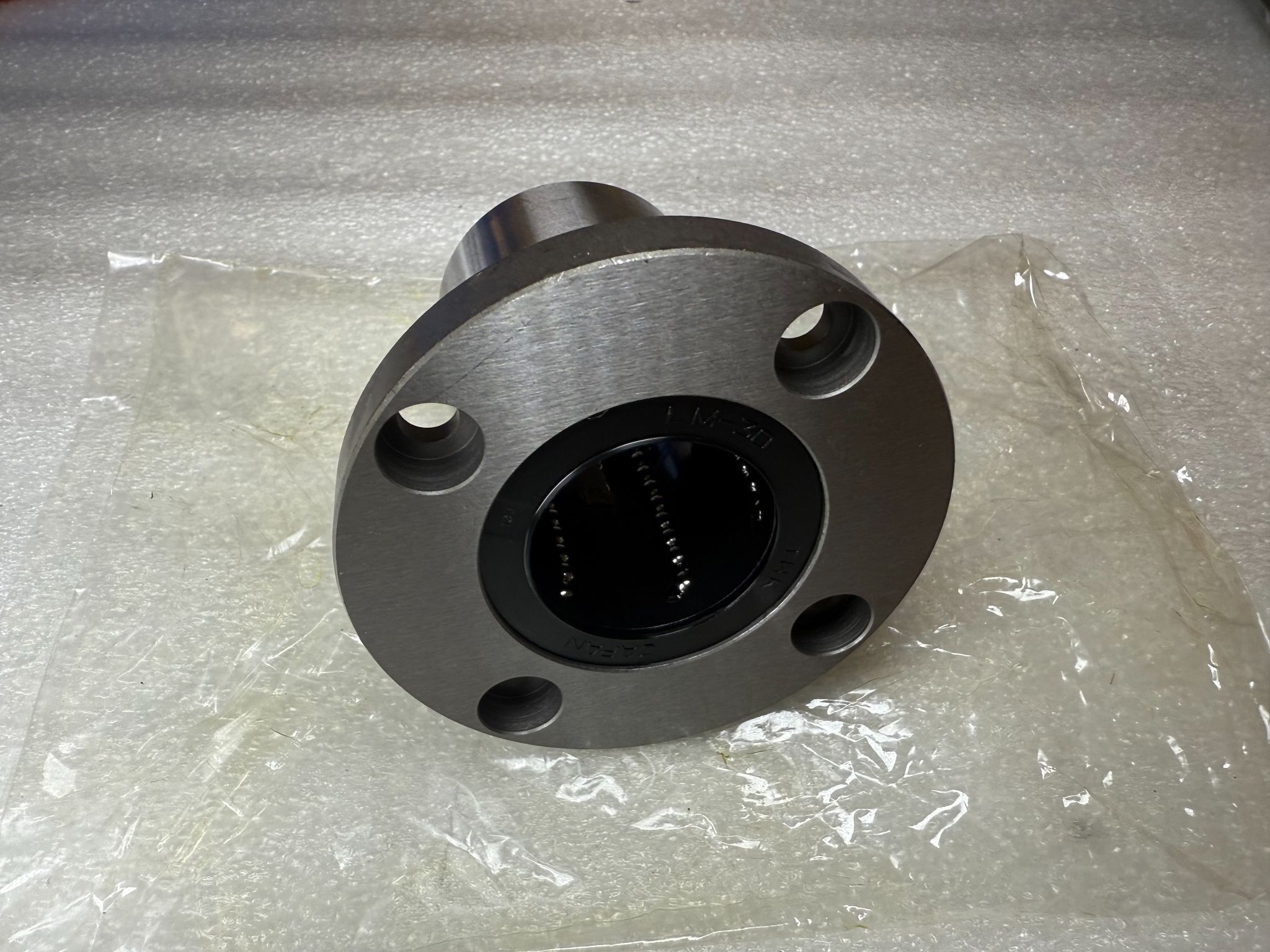 THK LMF30UU Flanged Linear Bushing 30 mm ID x 45 mm OD NEW 2