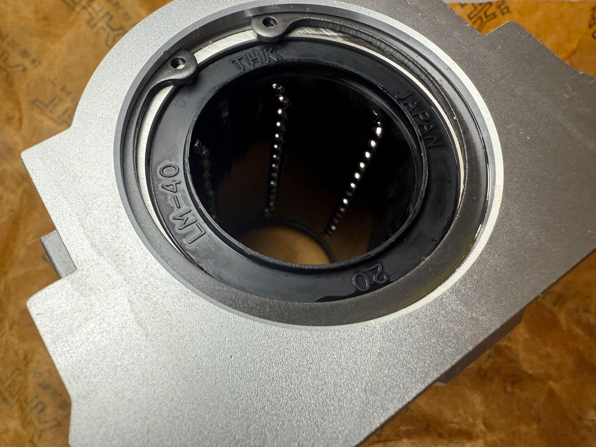 THK SC40UU LM Case Unit Linear Bearing 40 mm ID NEW 2