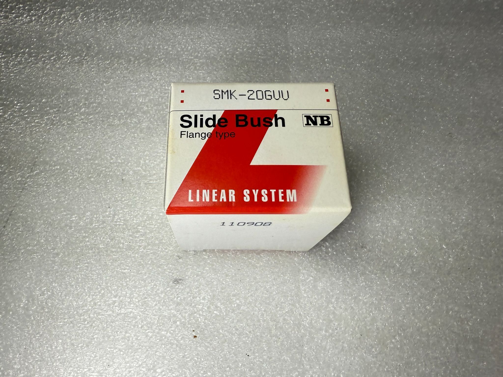 NB SMK-20GUU Flange Type Linear Bushing NEW 1