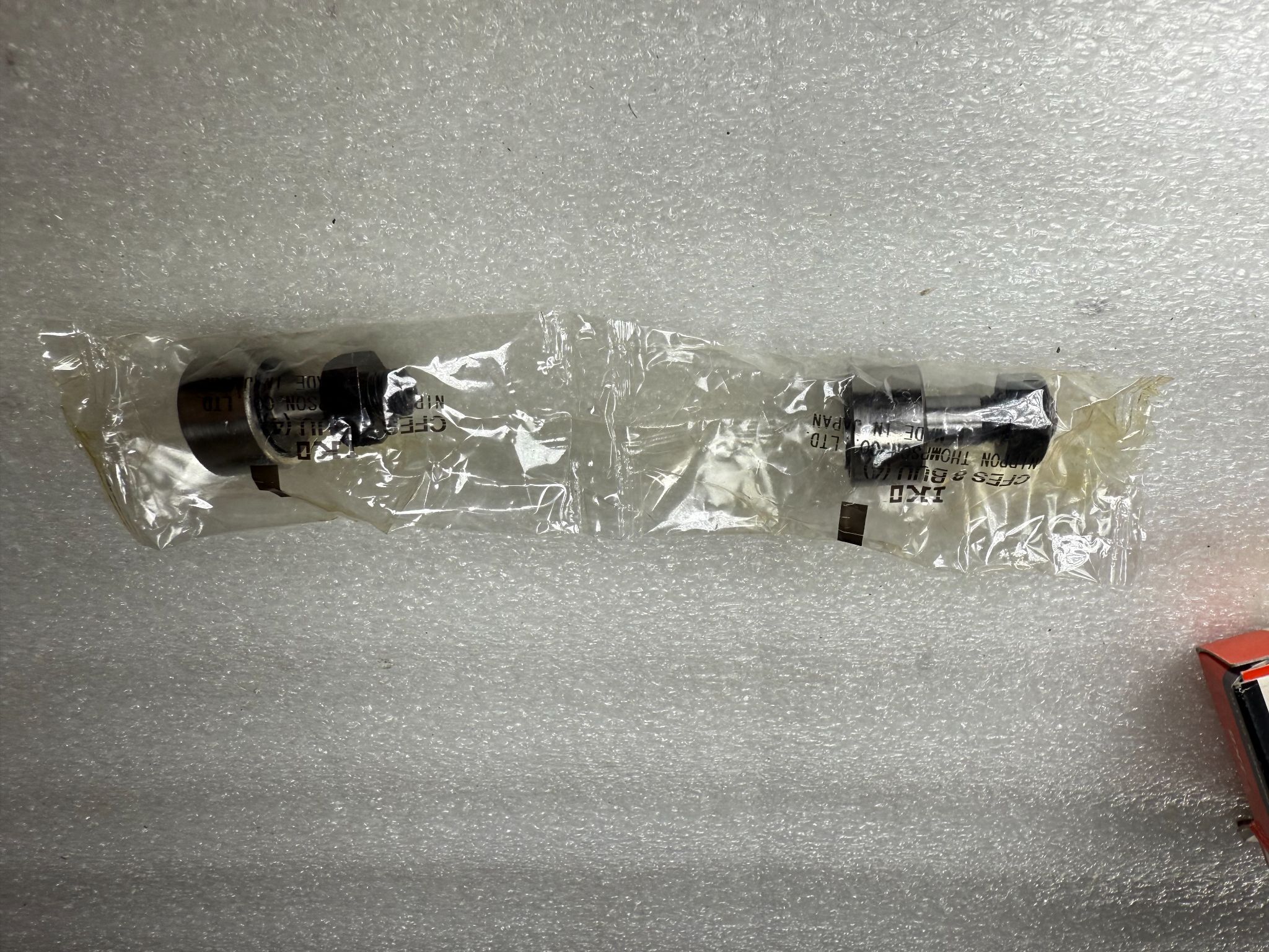 IKO CFES 8 BUU Cam Follower Bearing NEW (2-Pack) 2