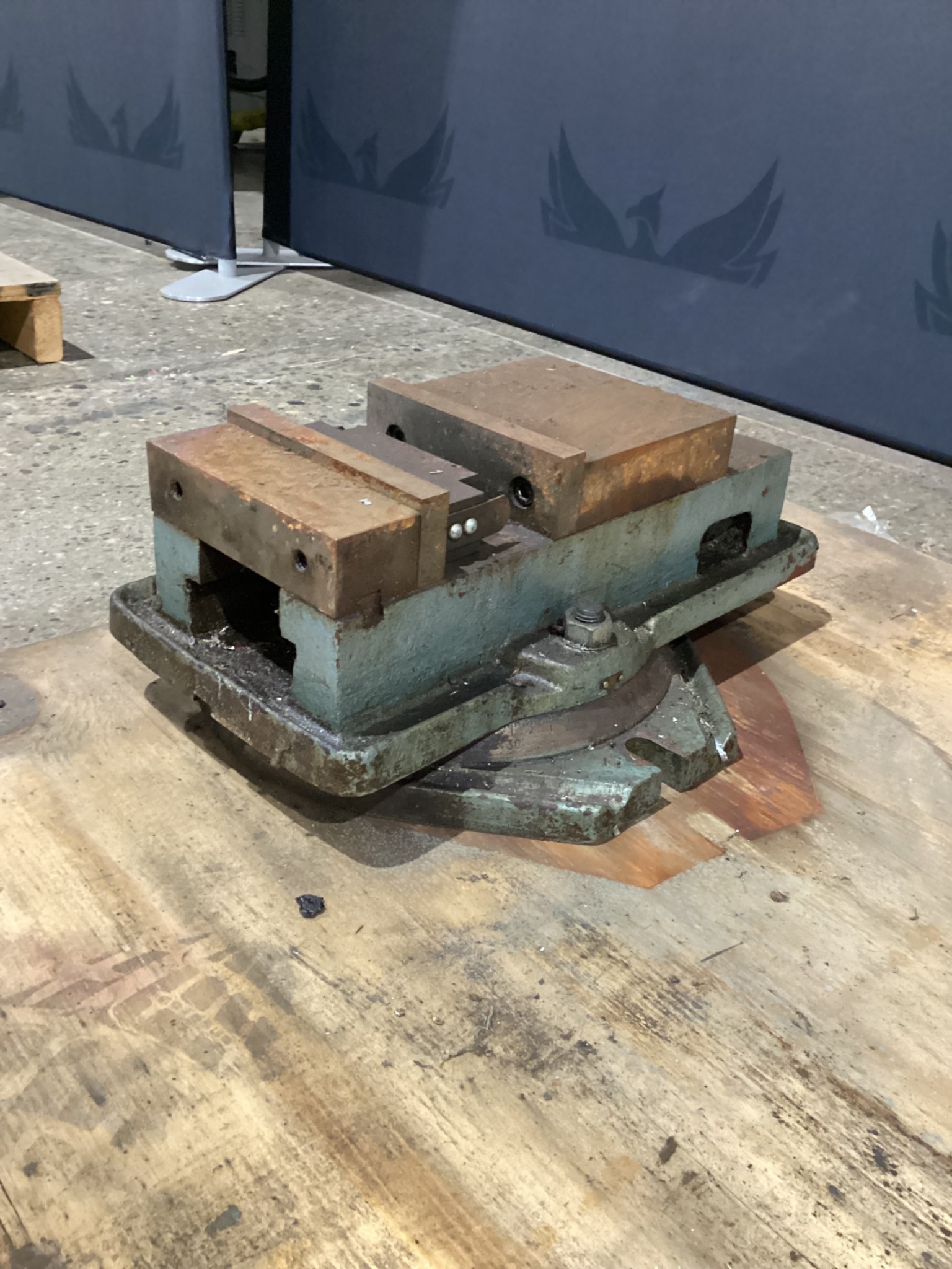 6" Precision Machine/Milling Vise with Swivel Base 2