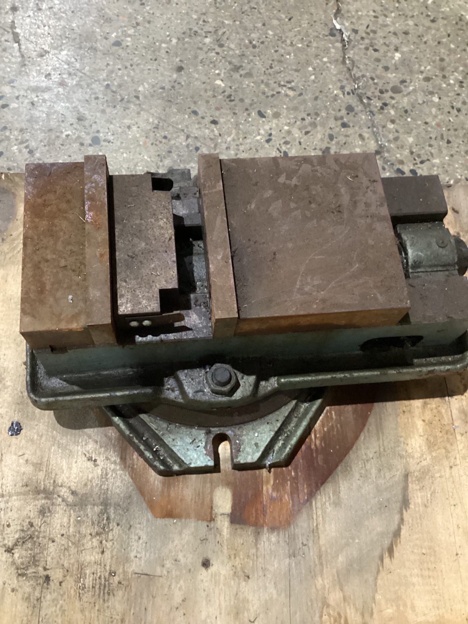6" Precision Machine/Milling Vise with Swivel Base 6