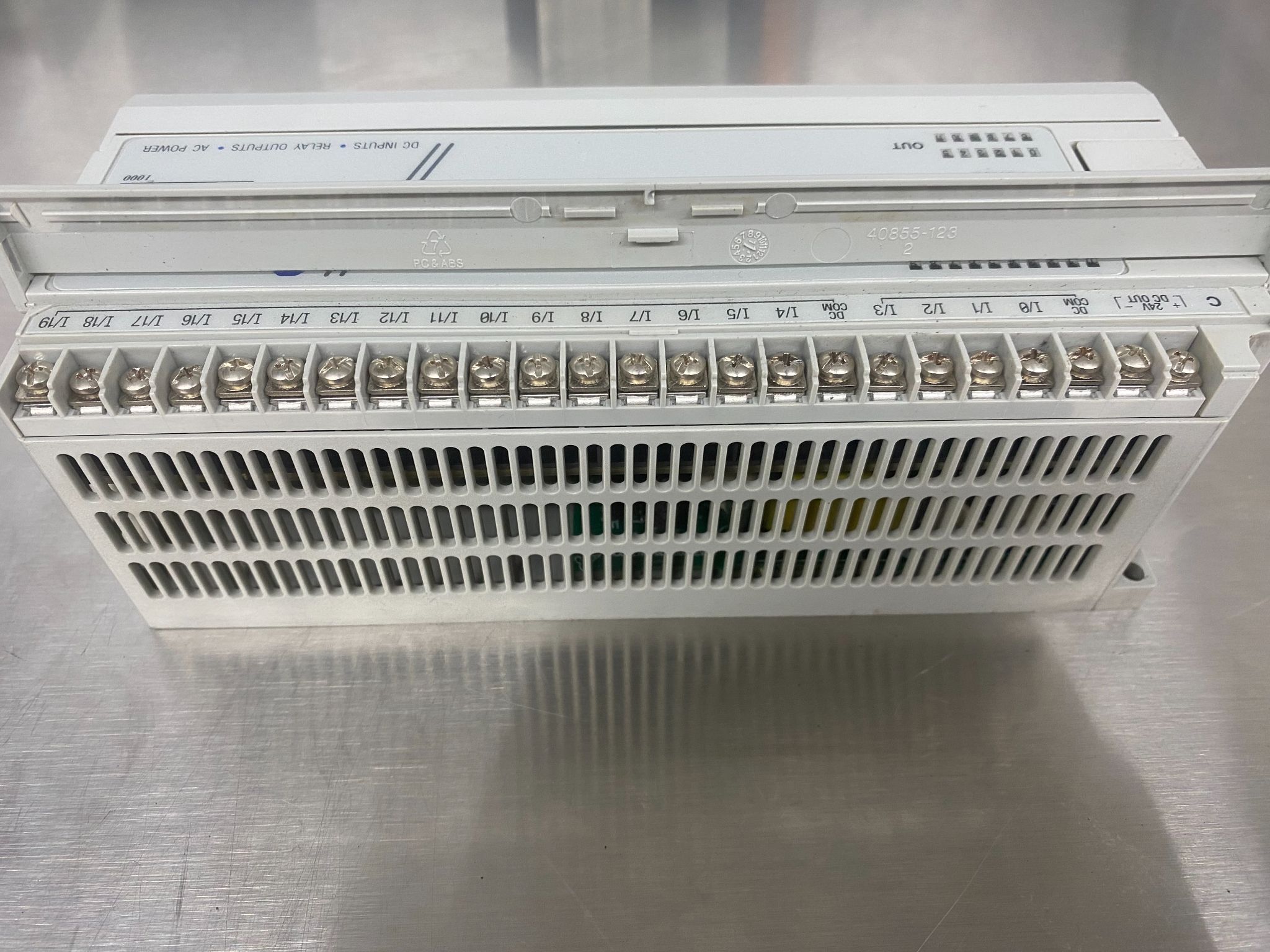 ALLEN BRADLEY 1761-L32BWA/E Controller USED 7