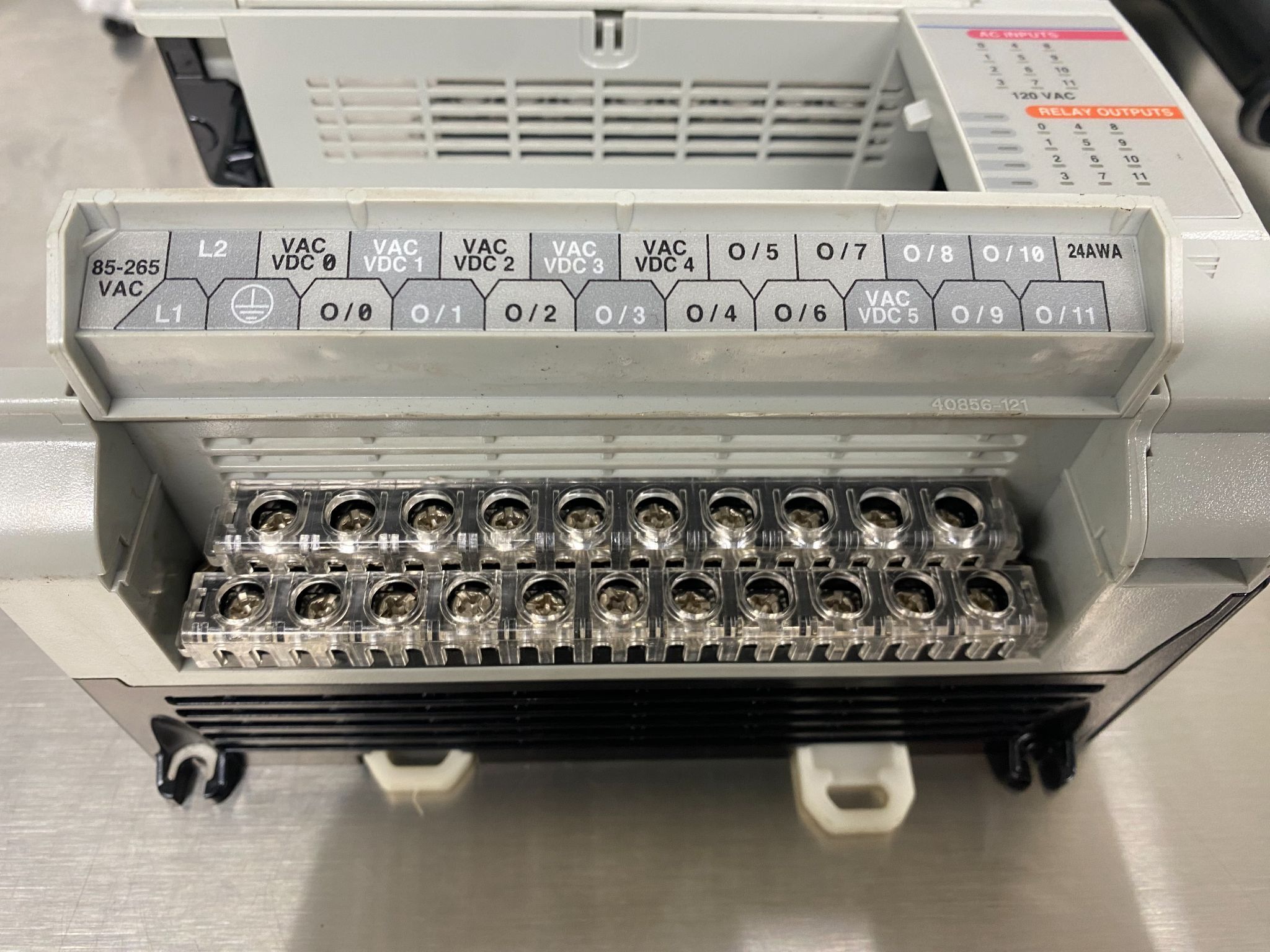 ALLEN BRADLEY 1764-24AWA/B MicroLogix 1500 PLC Base Module USED 1